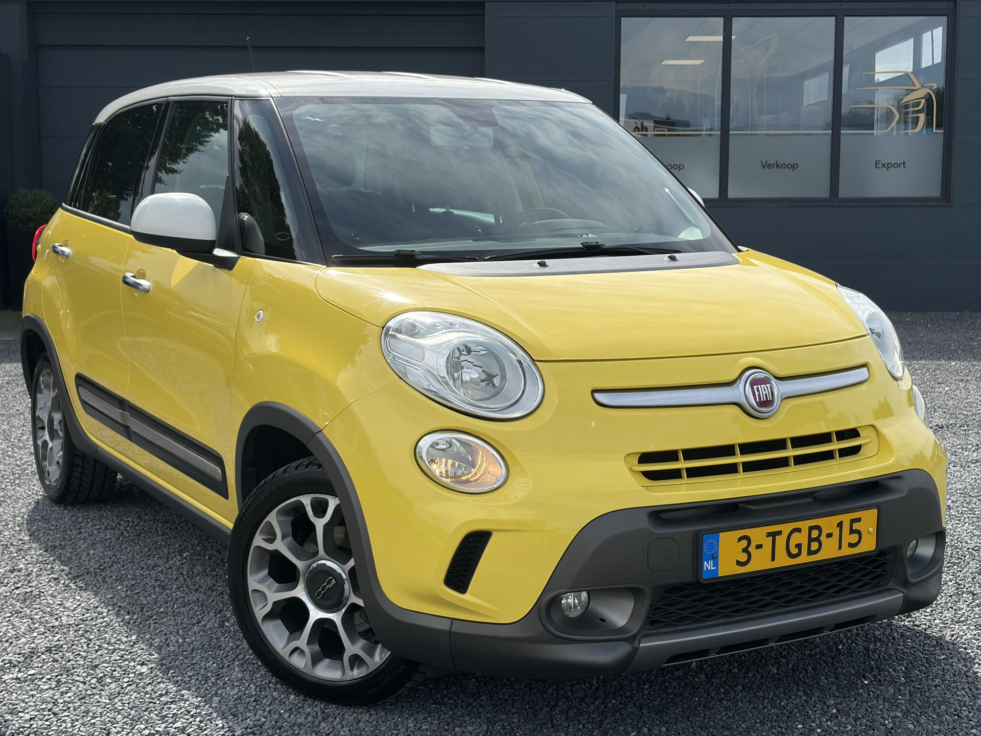 Fiat 500 L 0.9 TwinAir Trekking ✓2e Eigenaar✓Navi✓Stoelverw✓105pk✓Halfleder✓Airco✓Cruise✓6 Bak✓17''Lm velgen✓Pdc✓Zeer Zuinig✓N.A.P✓Apk tot 04-2027