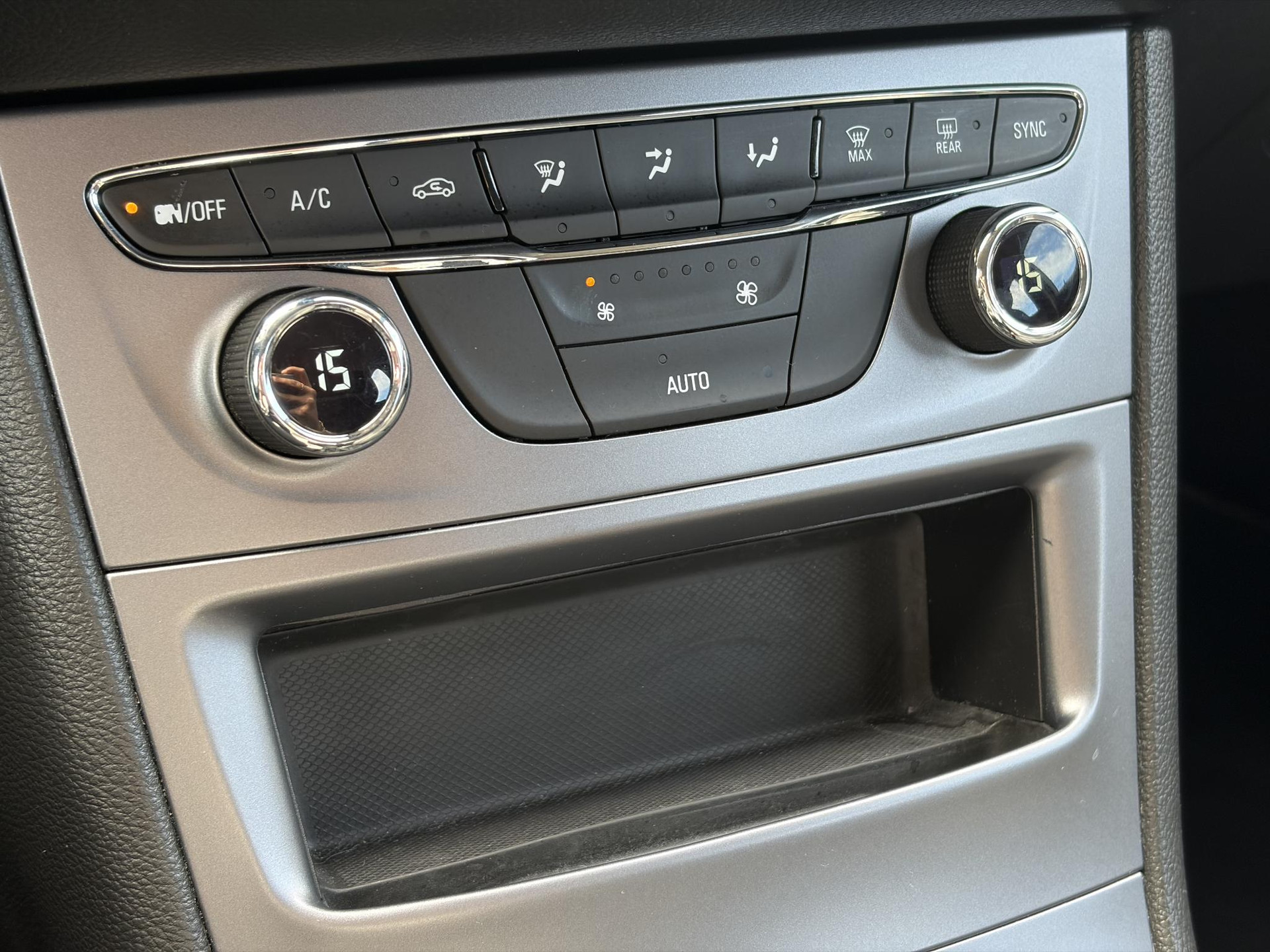 Opel Astra 1.2 Business Edition 147pk l 2e Eigenaar l Trekhaak l Navi l Carplay l 6 Bak l Clima l Cruise l Pdc V+A l Recent beurt gehad l Lm velgen l N.A.P l Apk tot 07-2028