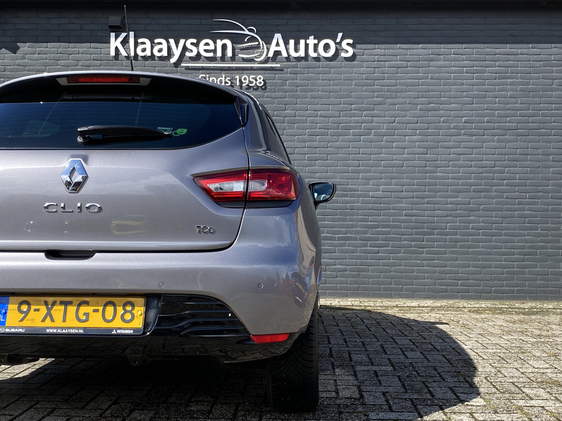 Renault Clio 0.9 TCe ECO Night&Day 90 pk | dealer onderh. | navigatie | cruise control | parkeersensor | privacy glas | airco | NL auto