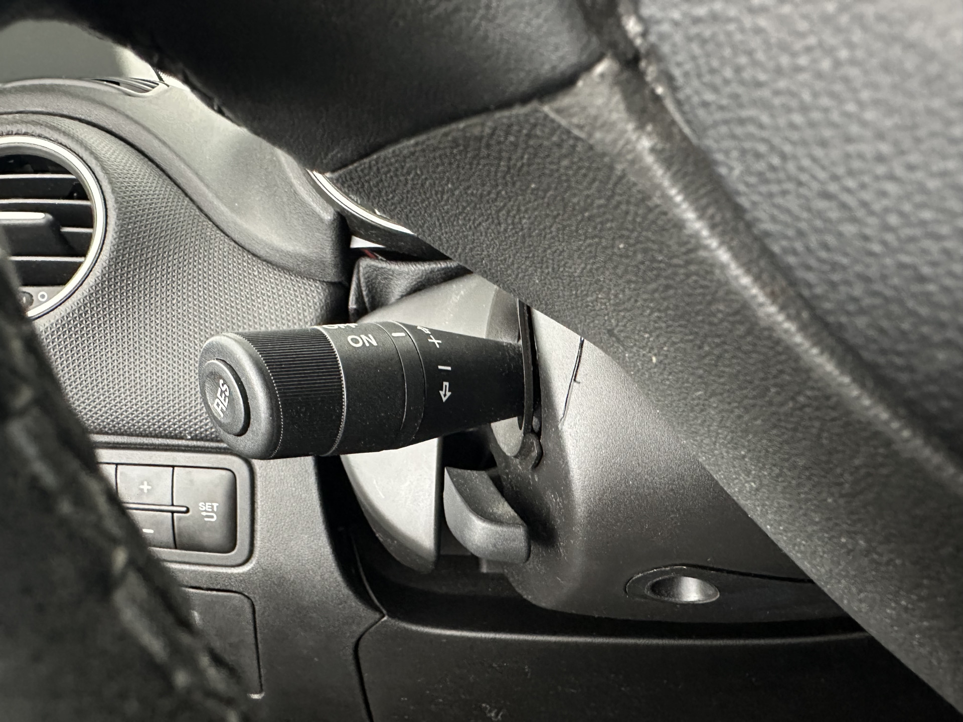 Fiat Punto Evo 1.3 M-Jet Street Pack-Easy *AIRCO | CRUISE | COMFORT-SEATS | SIDE-SKIRTS | PDC | TOWBAR | RADIO-CD | 15"ALU*