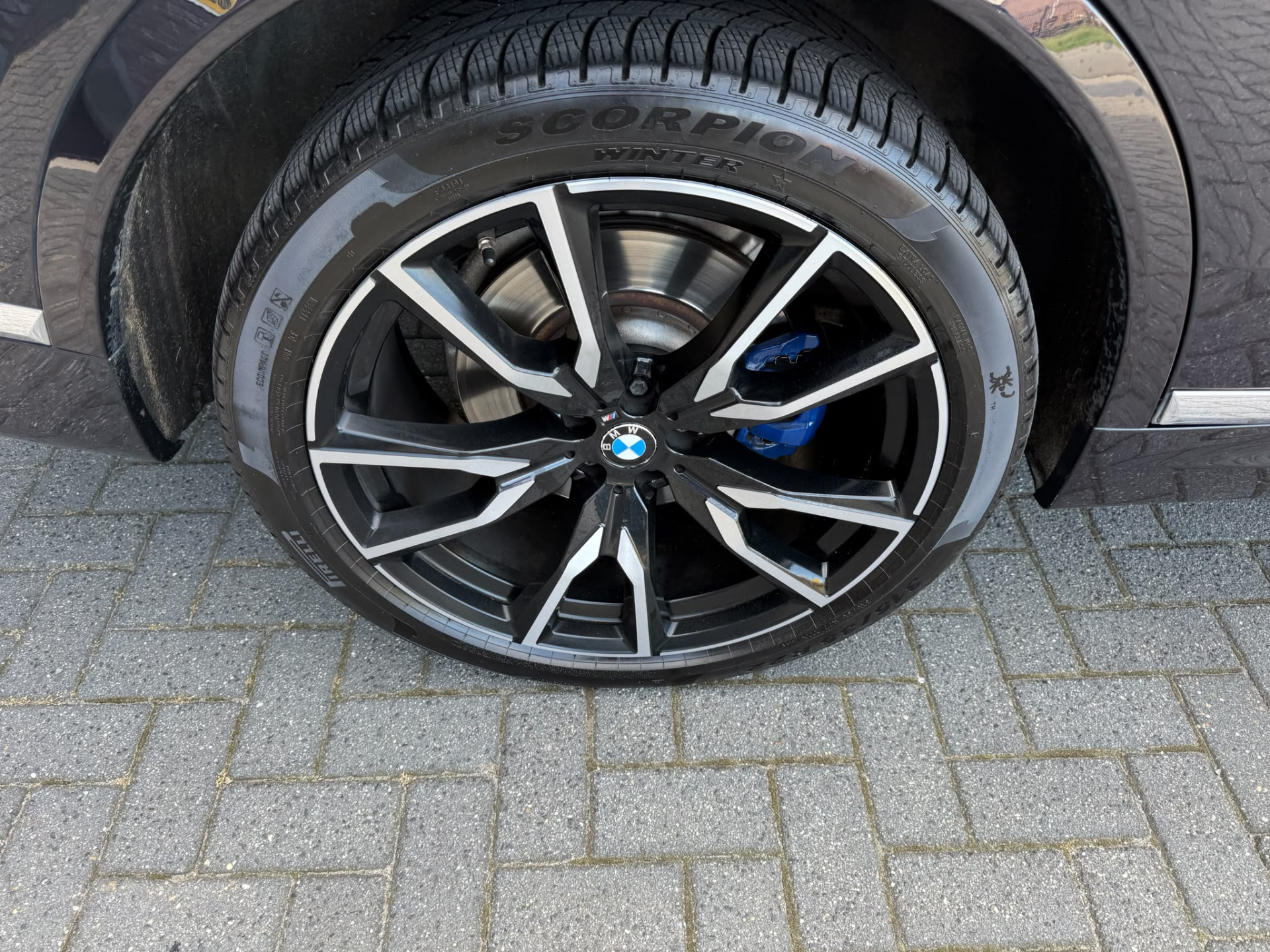 BMW X7 xDrive40i 6p. | 2E EIGENAAR | 3/6/12MND GARANTIE| M-SPORT |PANO | LASER | LED | B&W | MASSAGE | CARPLAY | TREKHAAK | DAB | BOMVOL |