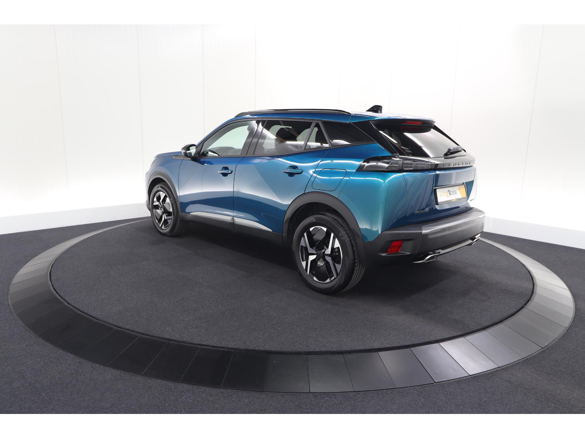 Peugeot 2008 1.2 Hybrid 145 Allure | Apple Carplay | Climate Control | Parkeersensoren Voor + Achter