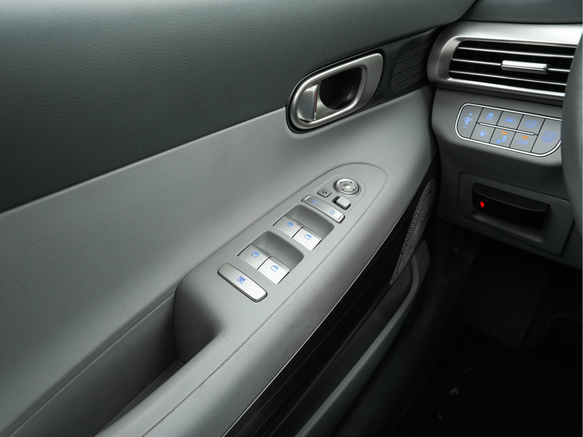 Hyundai NEXO FCEV Plus Pack [ HYDROGENIUM ] (INCL-BTW) Aut. *PANO | LEATHER | NAVI-FULLMAP | ADAPTIVE-CRUISE |  FULL-LED | KEYLESS | DAB |  KRELL-AUDIO | DIGI-WIDESCREEN-COCKPIT | SURROUND-VIEW | SHIFT-PADDLES | COMFORT-SEATS |