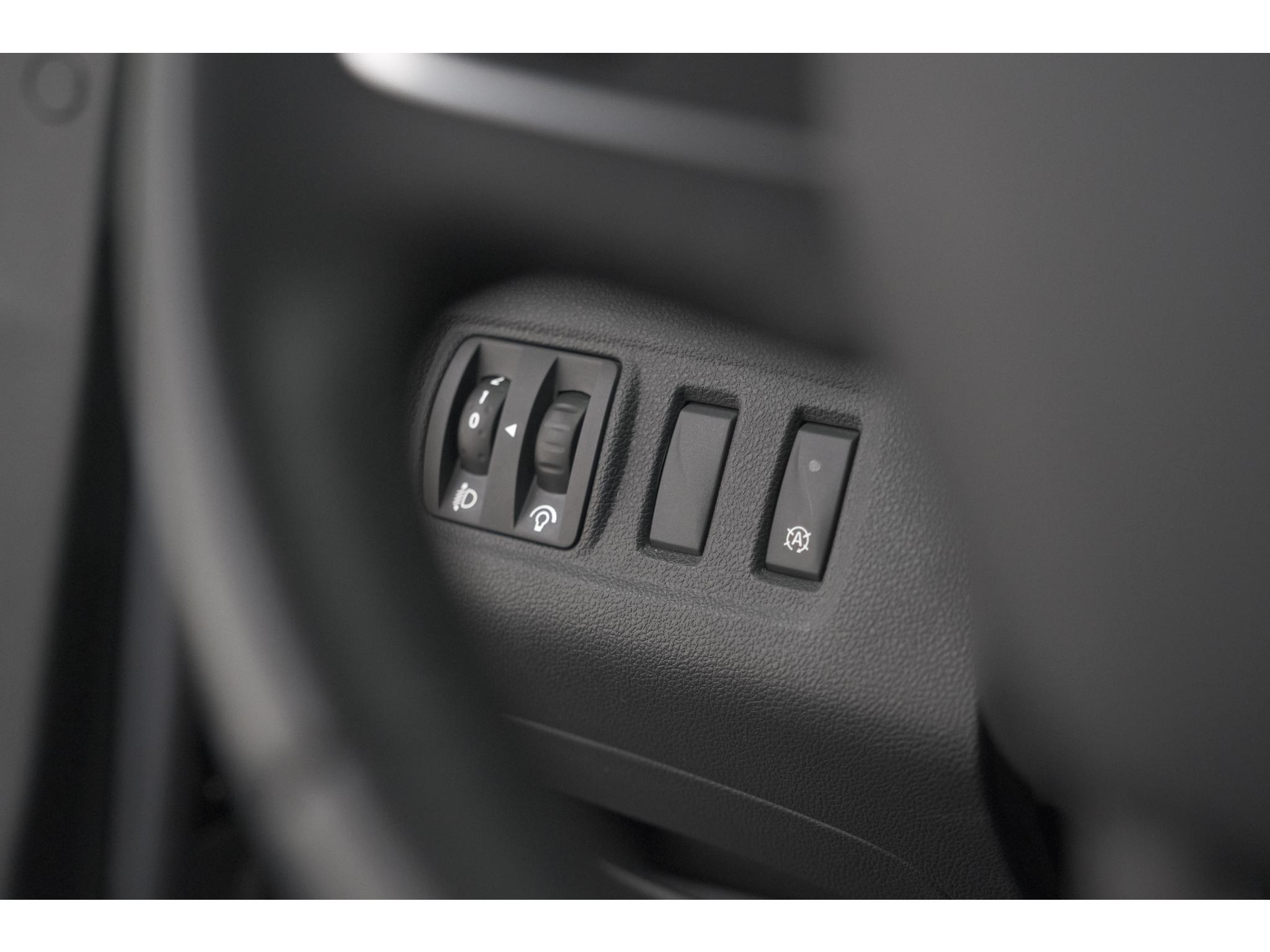 Renault Clio Estate 1.5 dCi ECO Dynamique | Parkeersensoren voor + achter | Armsteun | Navigatie