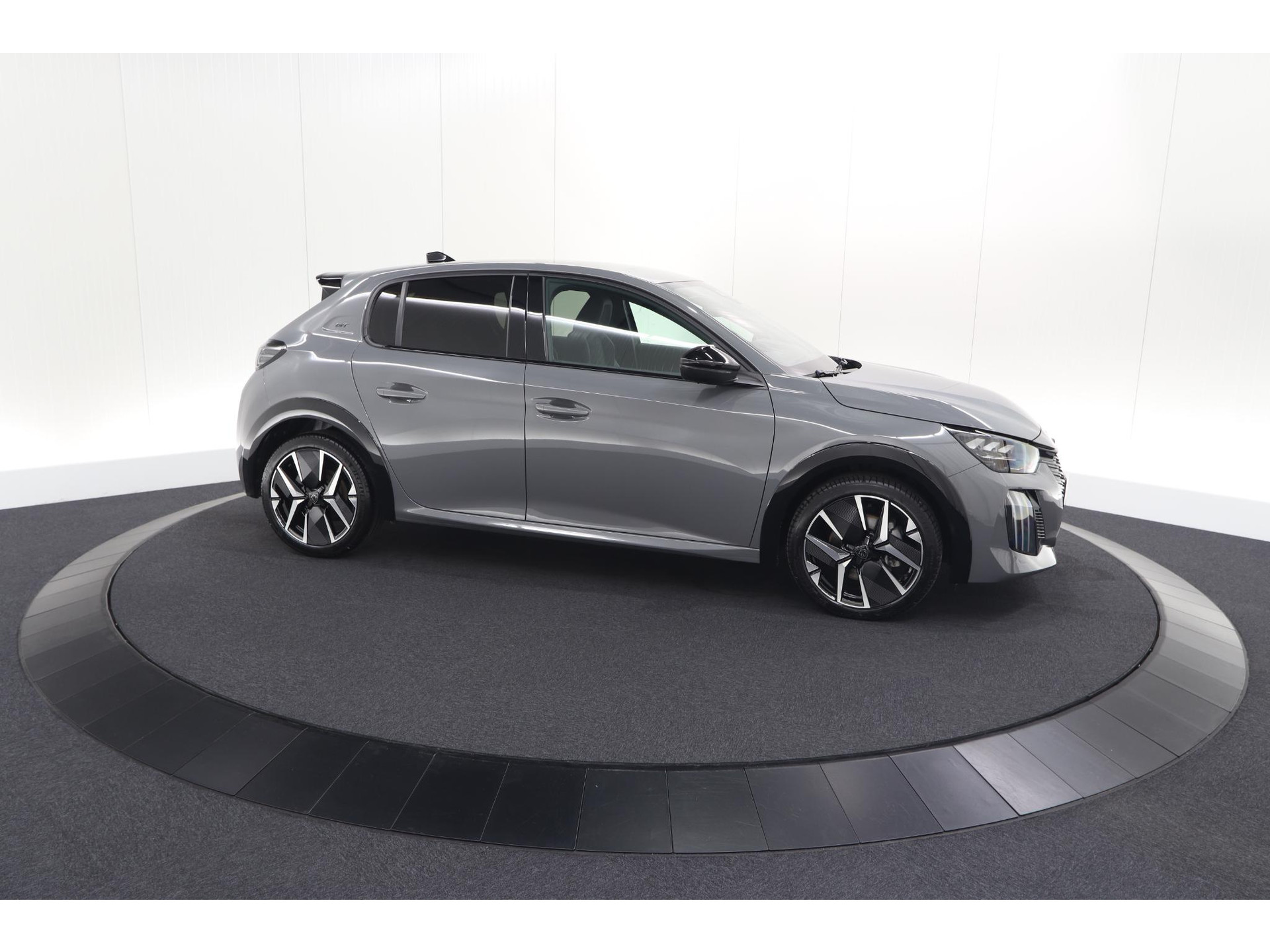 Peugeot 208 1.2 Hybrid 145 e-DCS6 GT | Alcantara Pakket | Camera | Apple Carplay | Stoelverwarming