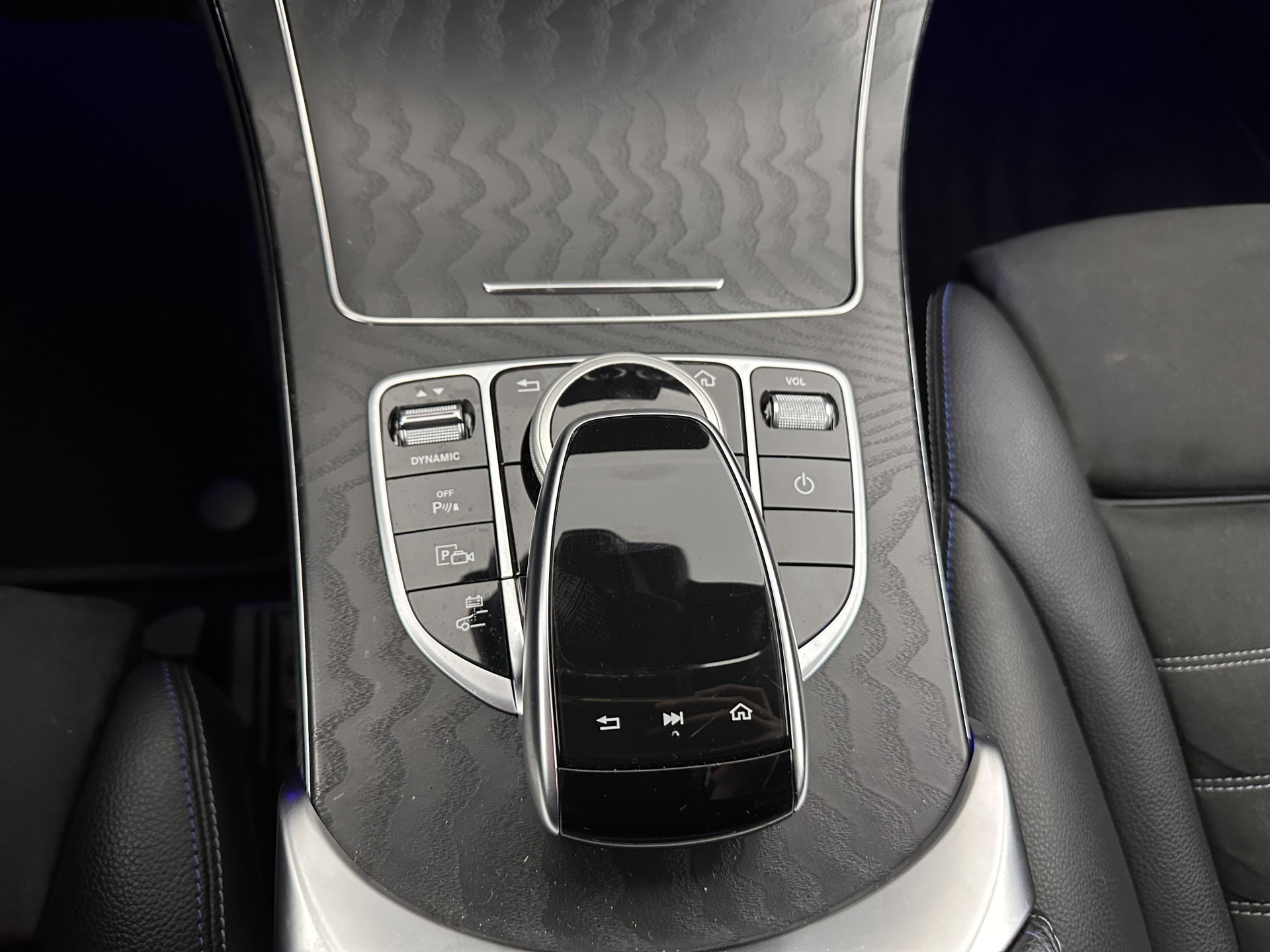 Mercedes-Benz C-klasse Estate 300 e AMG Limited Business Solution ( Plug-in ) (INCL-BTW) Aut. *LEATHER-ALCANTARA | FULL-LED | NAVI-FULLMAP | TOPVIEW | BLINDSPOT | PREMIUM-AUDIO | DAB | CARPLAY | AMBIENTLIGHT | DIGI-COCKPIT | SPORTSEATS | TOWBAR | 18"ALU*