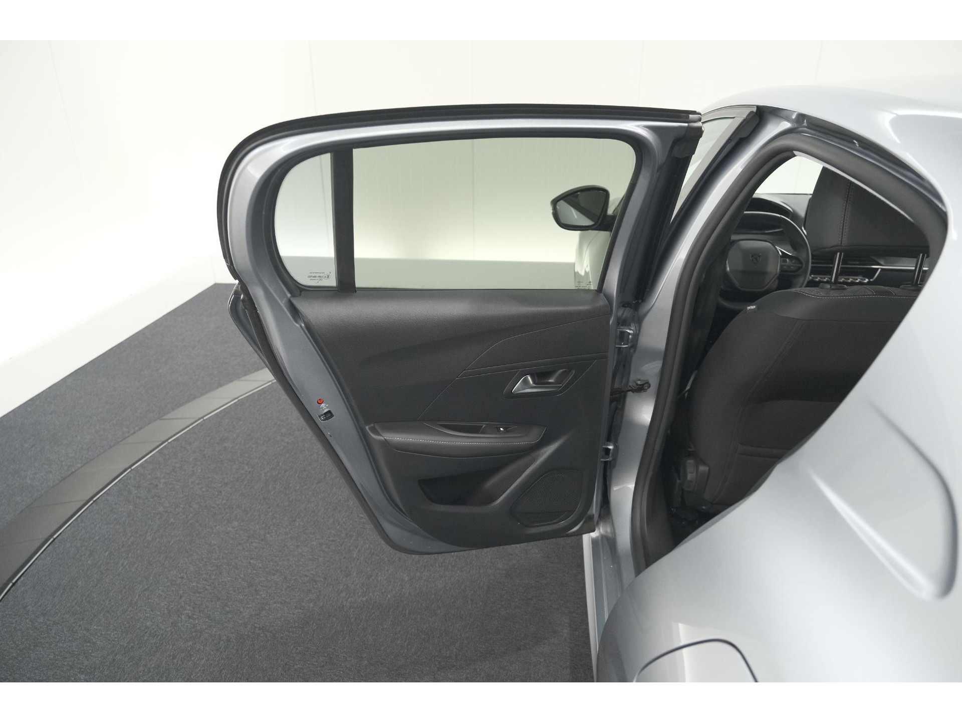 Peugeot 208 PureTech 100 Allure | Apple Carplay | Parkeersensoren | Climate Control