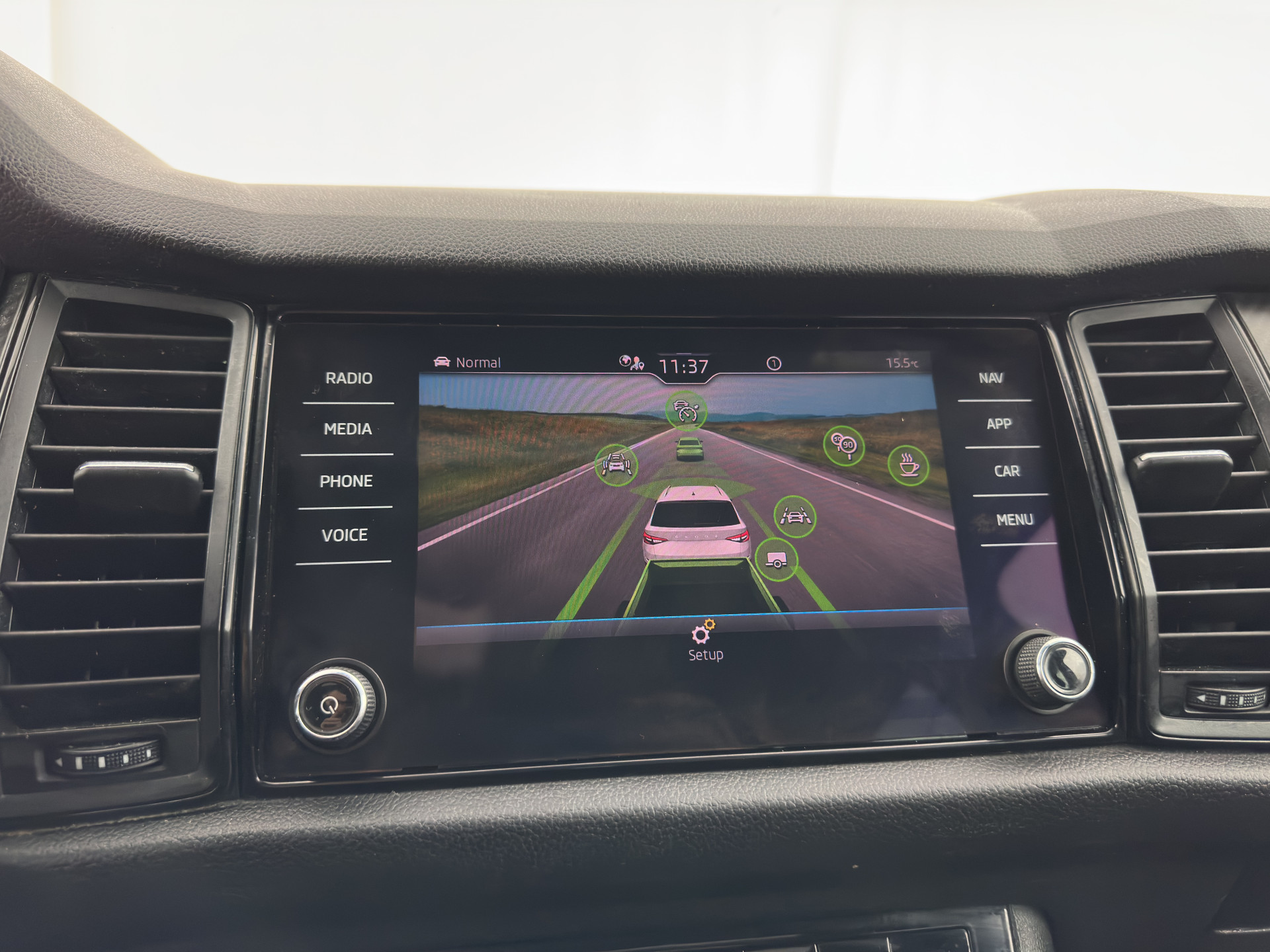 ŠKODA Kodiaq 1.5TSI Sportline (INCL-BTW) Aut. *PANO | 20" ALU | TOW BAR | LEATHER-MICROFIBRE | FULL-LED | MEMORY-PACK | SPORTSEATS | SHIFT-PADDLES | ADAPTIVE-CRUISE | DIGI-COCKPIT | NAVI-FULLMAP | CANTON-AUDIO | DAB | AMB