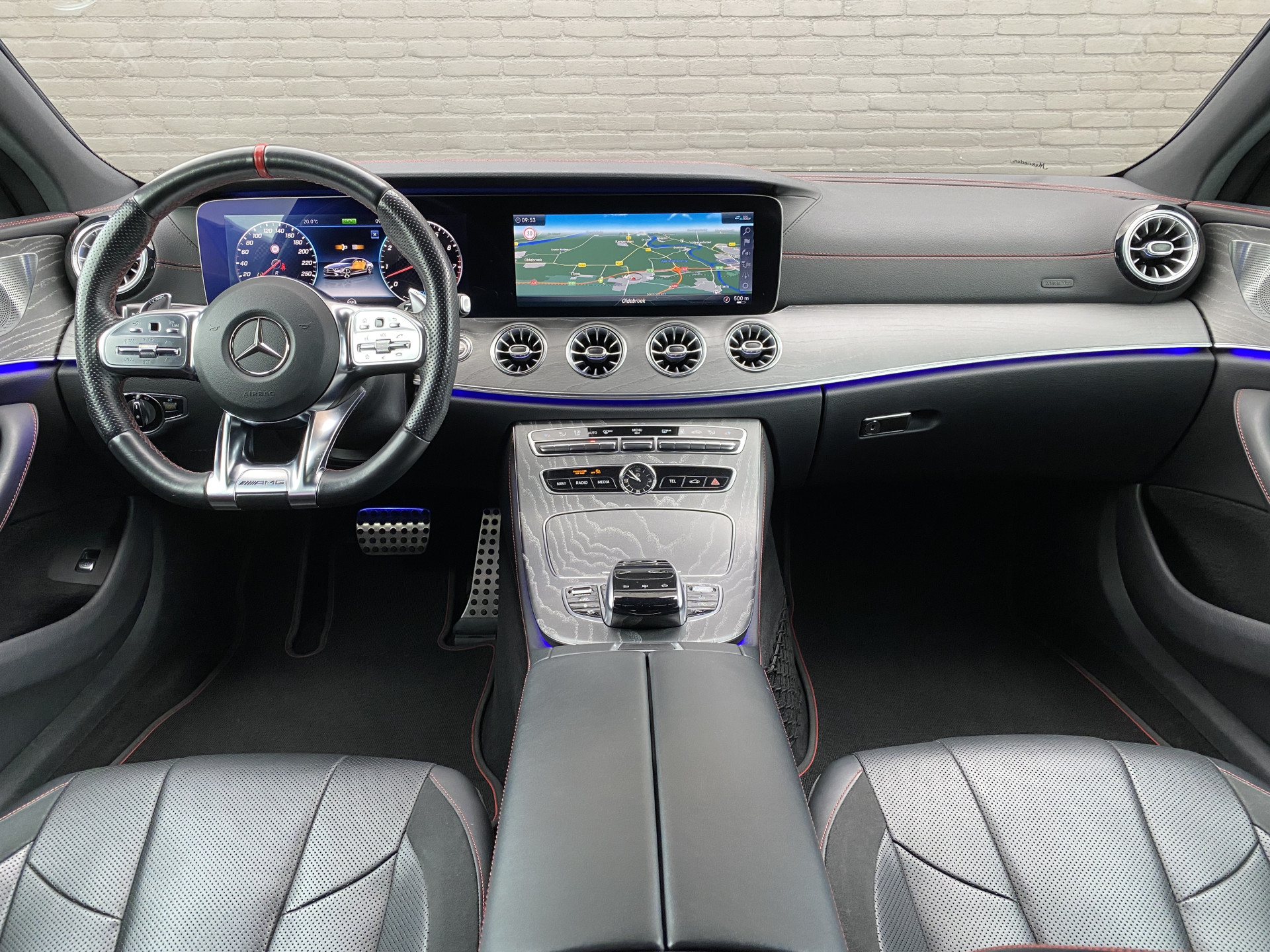 Mercedes-Benz CLS-klasse AMG 53 4MATIC+ Premium Plus 435 PK | dealer onderh. | luchtvering | night pakket | full option | AMG drivers package