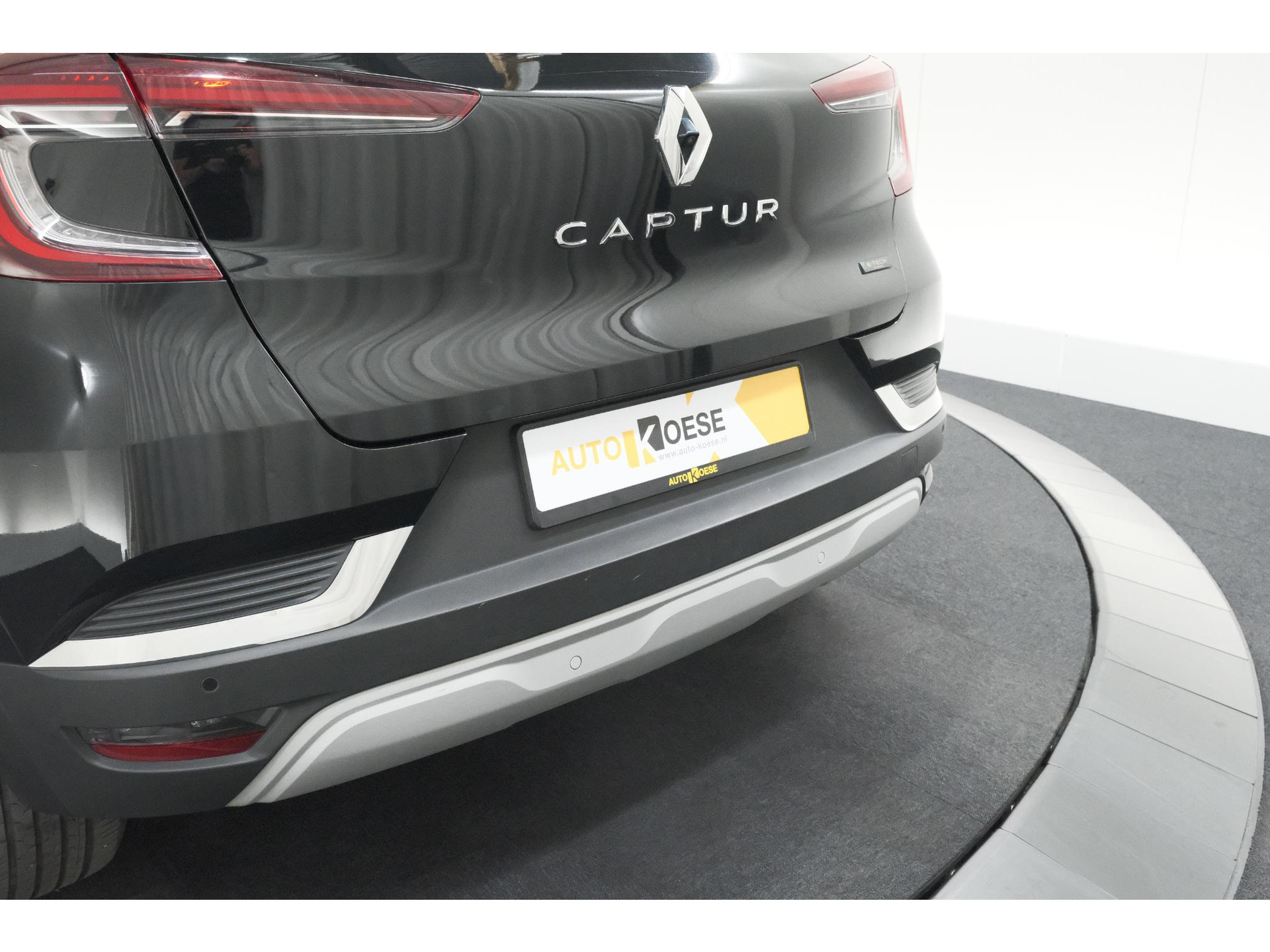 Renault Captur 1.6 E-Tech full hybrid 145 techno | Panoramadak | Camera | Adaptieve Cruise Control | 9.3 Inch Groot Scherm