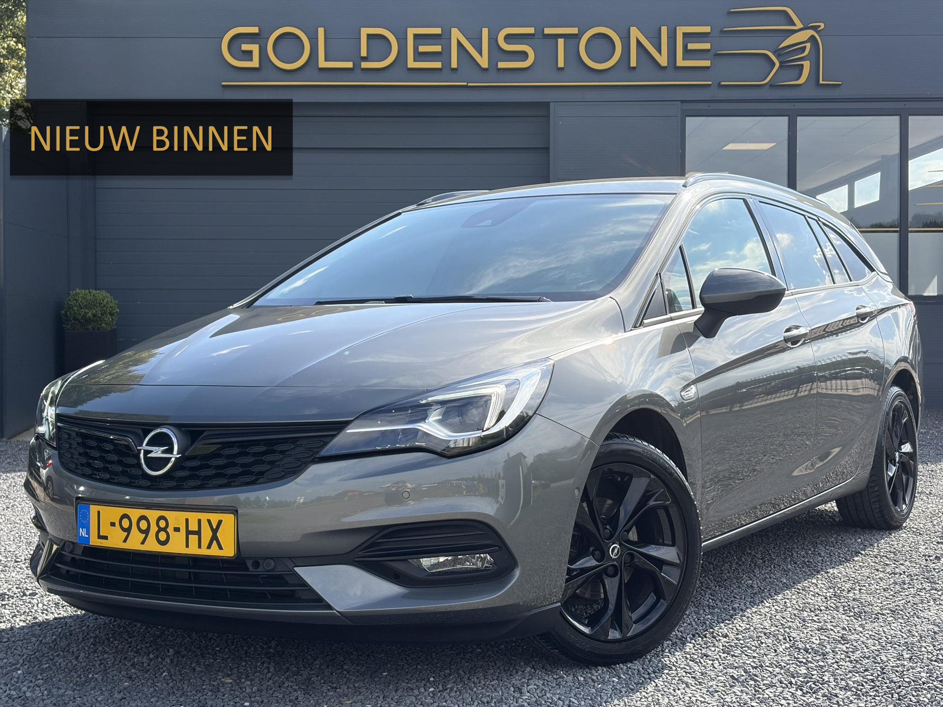 Opel Astra Sports Tourer 1.2 Ultimate ✓146pk✓Carplay✓Camera✓Stoelverw✓Stuurverw✓Keyless✓Pdc V+A✓Alcantara-Leder✓Clima✓Cruise✓6 Bak✓Rijstrooksensor✓Dodehoeksensor✓17''Lm velgen✓N.A.P✓Apk tot 11-2028