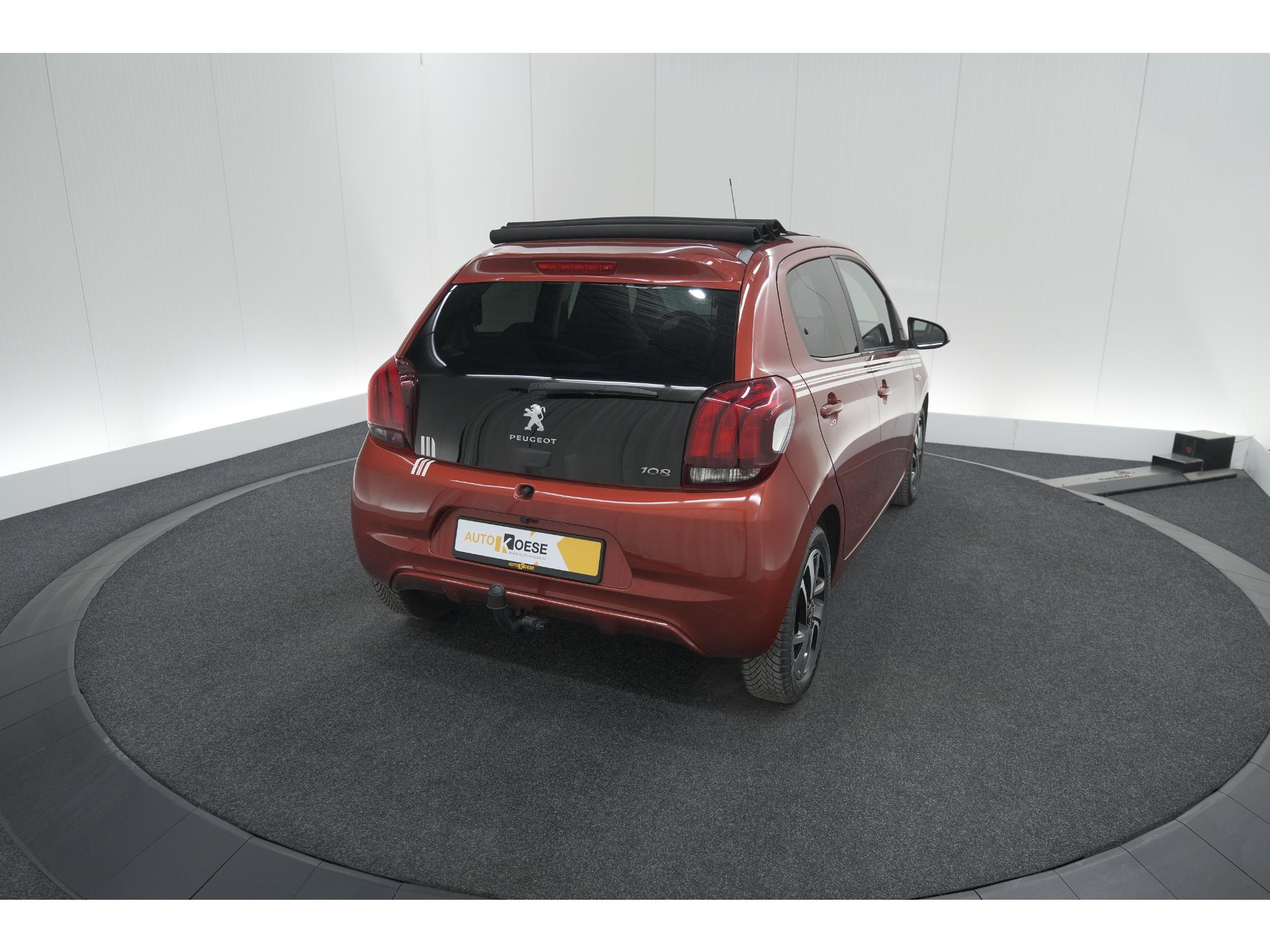 Peugeot 108 1.0 e-VTi Allure TOP! | Elektrisch Vouwdak | Trekhaak | Camera | Apple Carplay