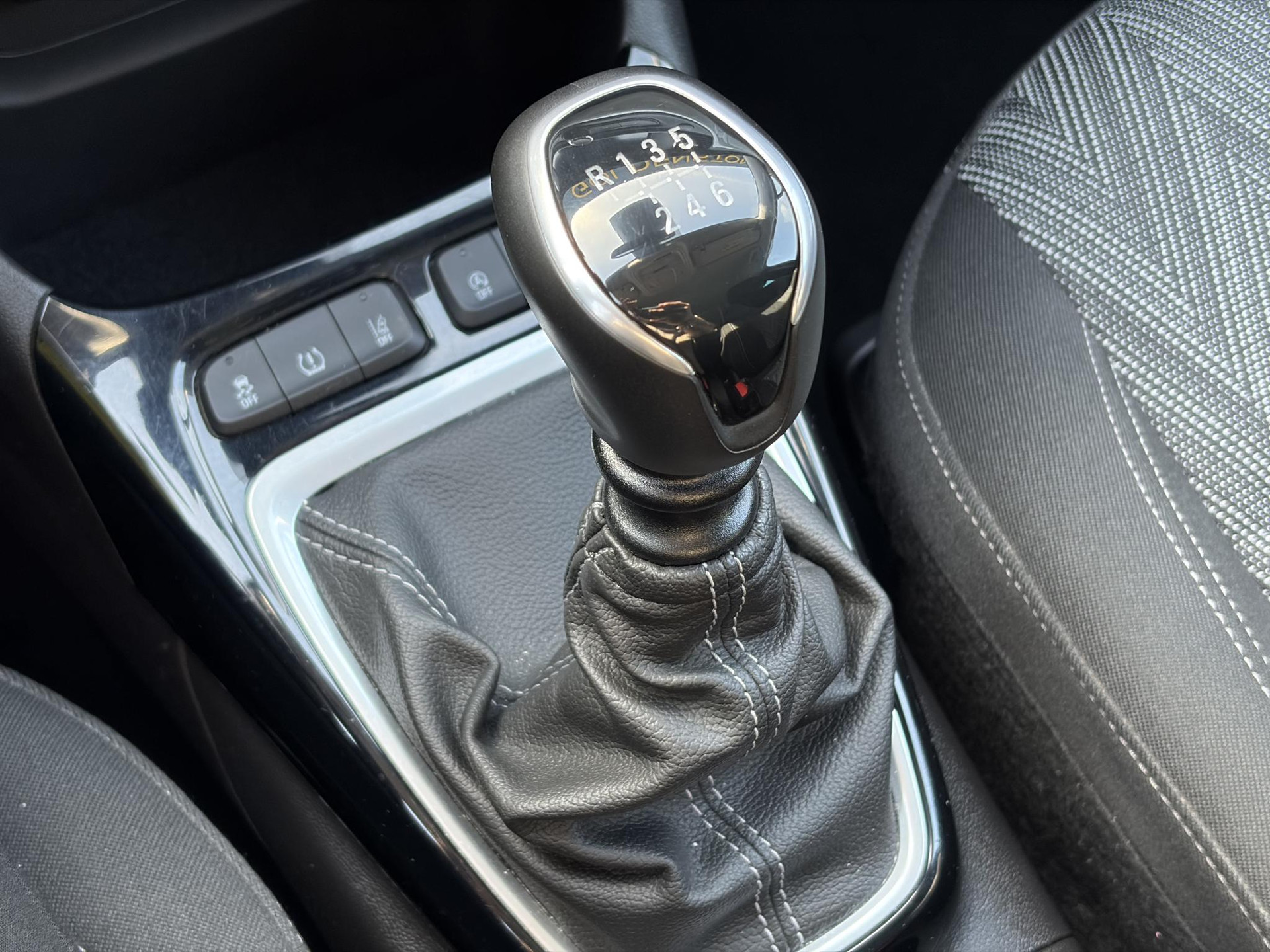 Opel Crossland X 1.2 Turbo Edition 2020 110pk,Dealer Onderhouden,Camera,Apple Carplay/Android Auto,Clima,Cruise,Pdc V+A,Rijstrooksensor,6 Bak,N.A.P,Bj 12-2020,Apk tot 01-2027