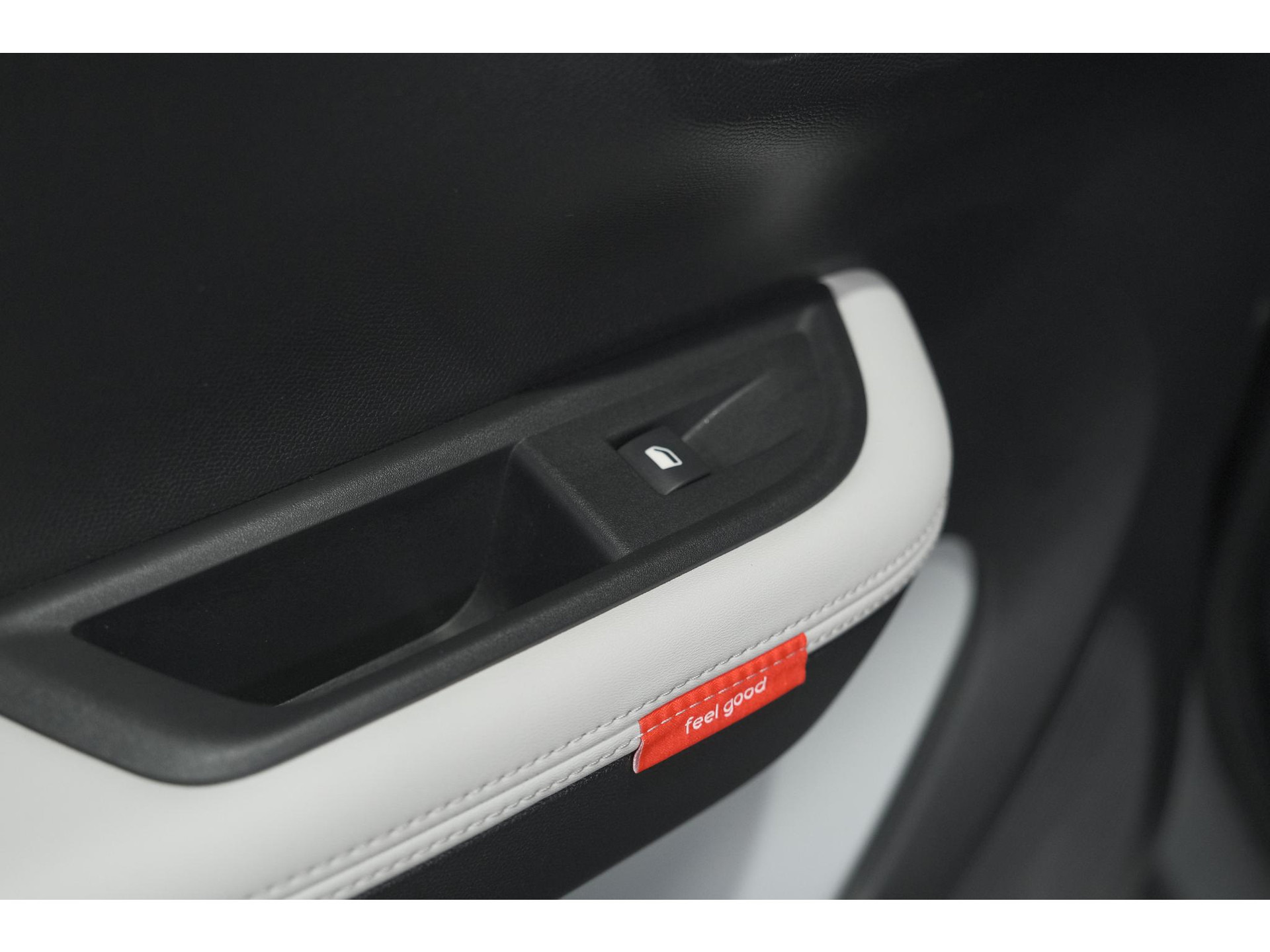 Citroen Ë-C3 Max 113pk 44 kWh | 7 KW Laadfunctie | Camera | Navigatie | Apple Carplay | Parkeersensoren