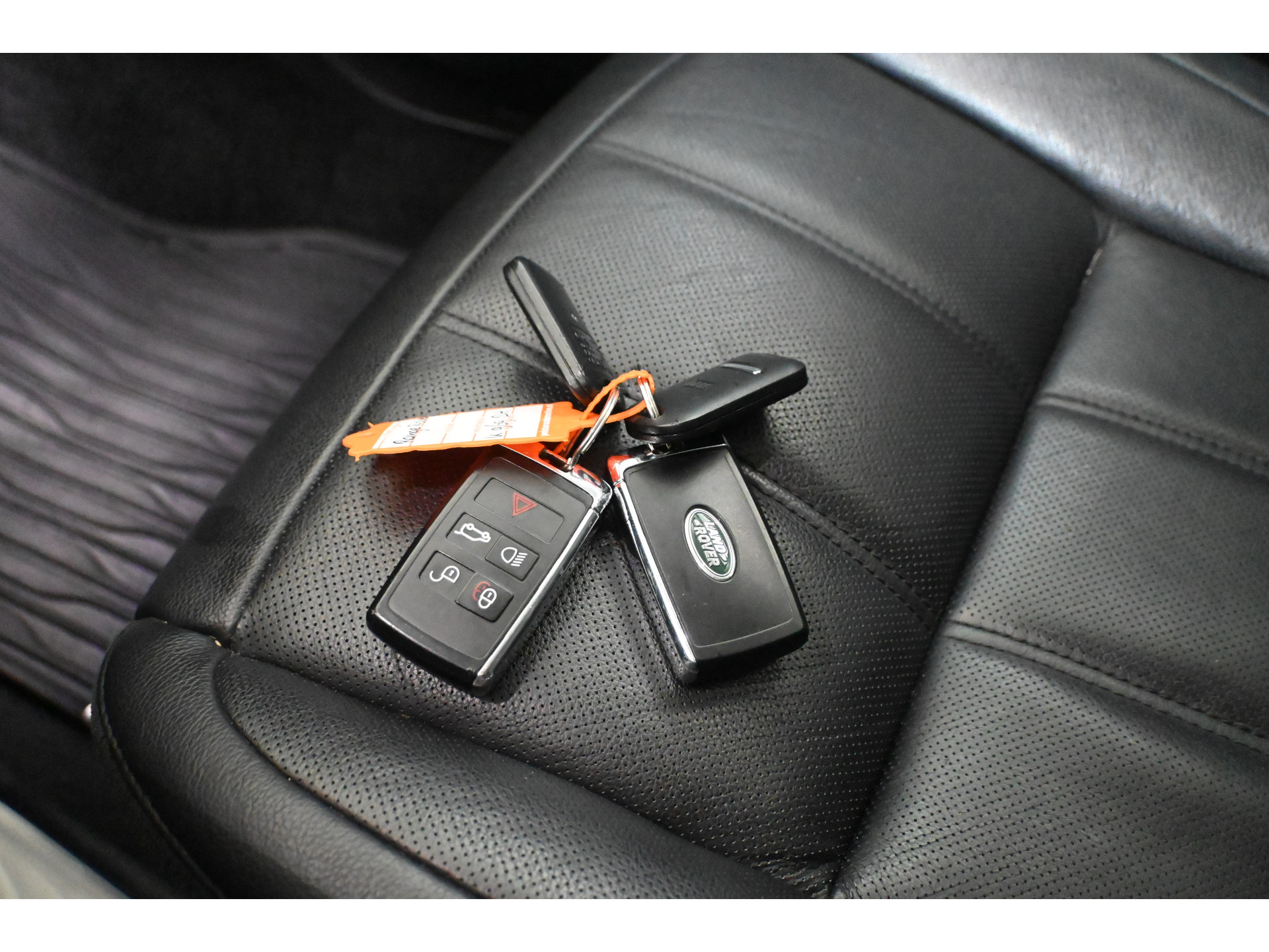 Land Rover Range Rover Evoque 2.0 P200 AWD Automaat Navigatie Leder Stoel/Stuur verwarming Rijklaarprijs Inruil Mogelijk!