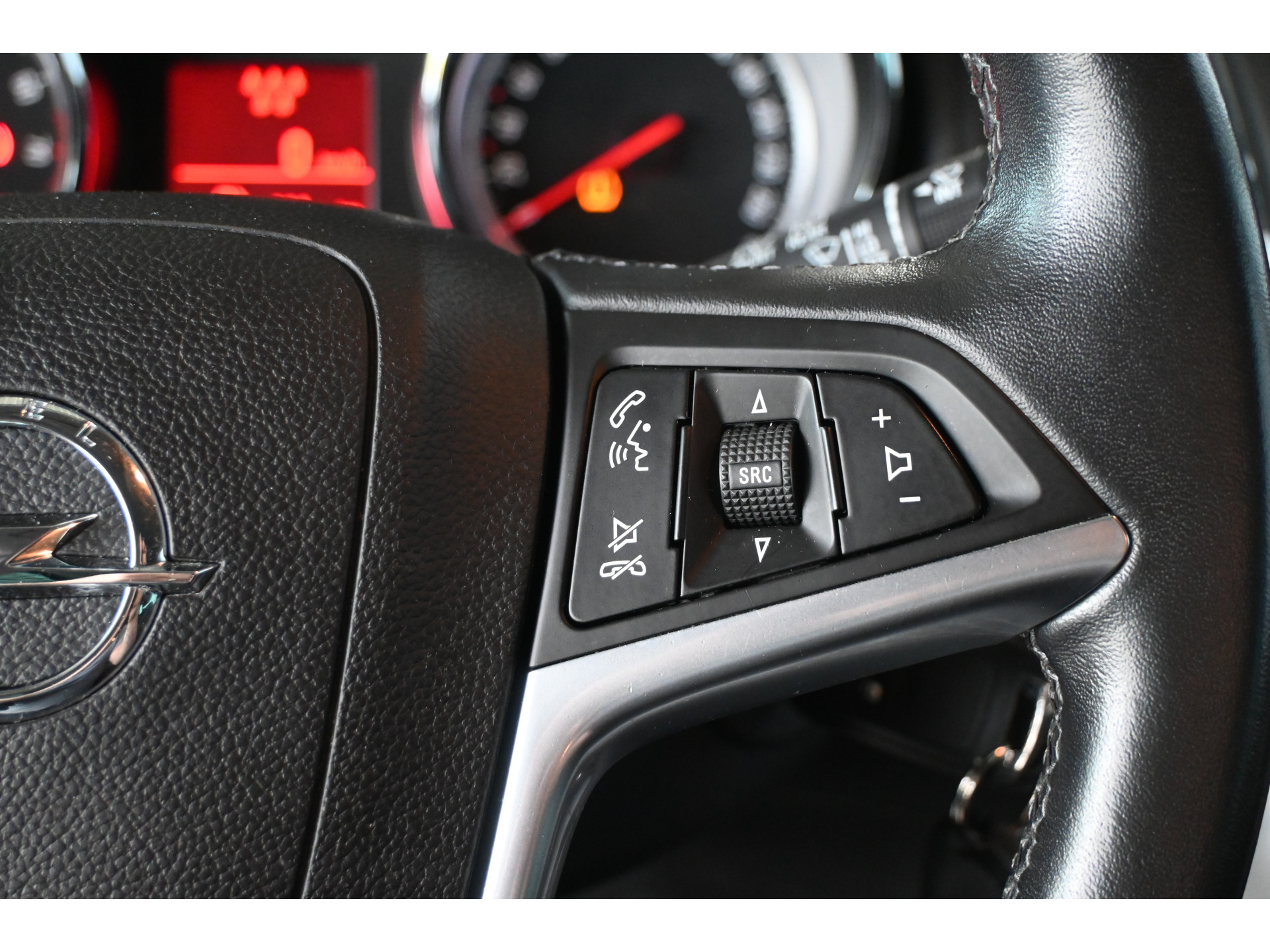 Opel Zafira Tourer 1.4 Edition 7p Clima Cruise control Navigatie PDC Goed Onderhouden! Inruil Mogelijk!