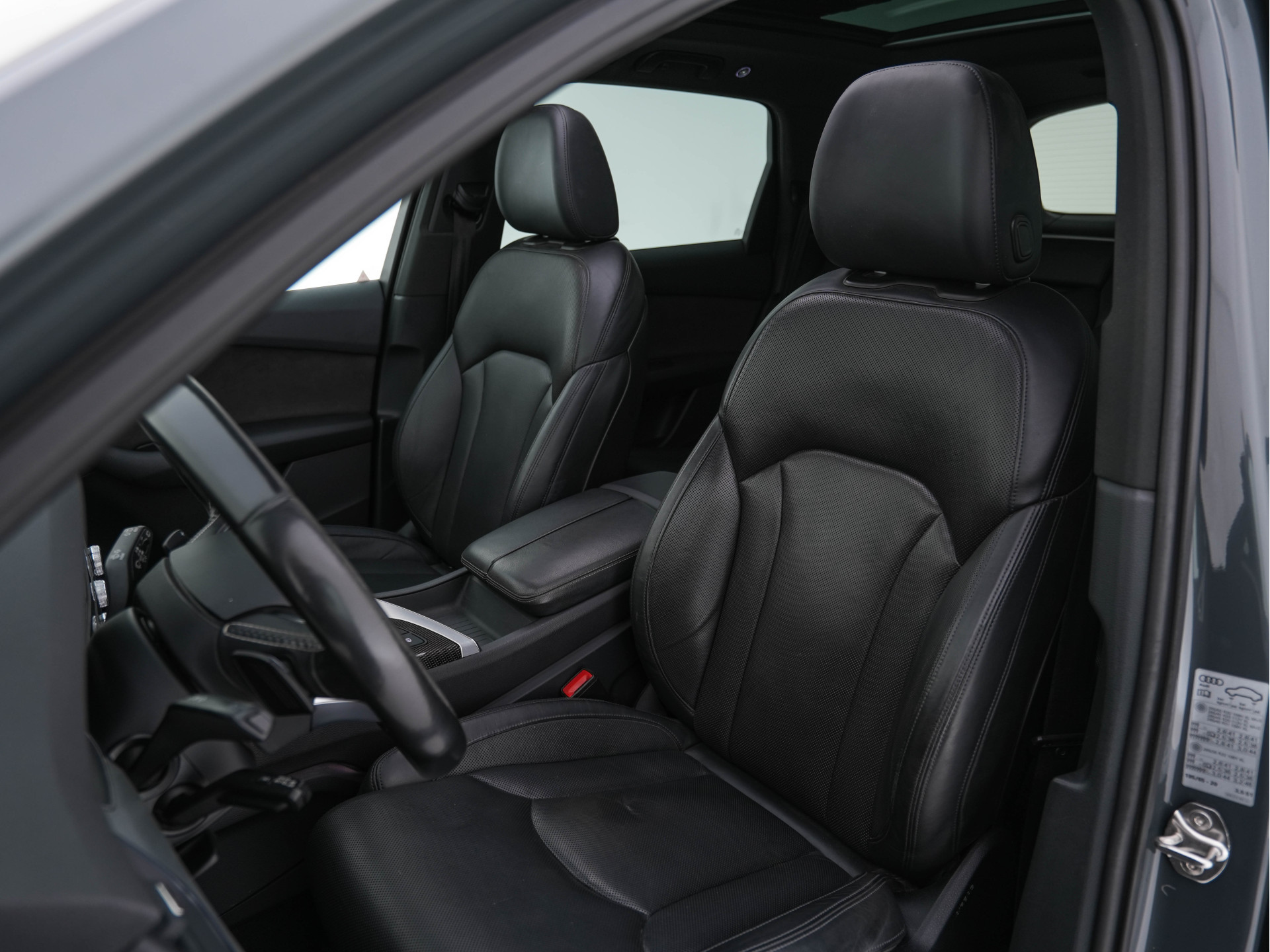 Audi SQ7 4.0 TDI Quattro Pro Line + Aut. *PANO | LUXURY-LEATHER | FULL-LED | DIGI-COCKPIT | BOSE-SOUND | KEYLESS | CAMERA | NAVI-FULLMAP | HEATED/VENTILATED-COMFORTSEATS | SHIFT-PADDLES | CARBON-INLAY | ECC | ADAPTIVE-CRUISE |