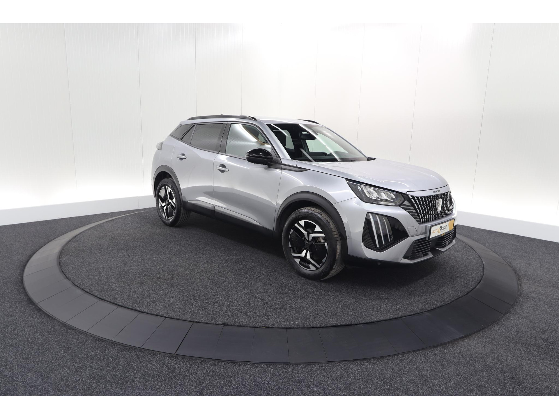 Peugeot 2008 Hybrid 136 e-DCS6 Allure | 360 Camera | Adaptieve Cruise Control | Dodehoekdetectie | Navigatie