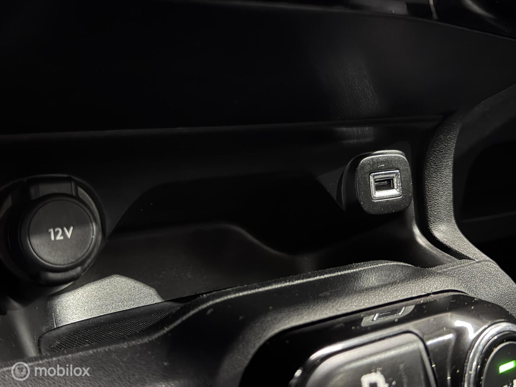 Citroën C4 Cactus 1.2 PureTech Shine|Automaat|NAP|Camera|Navi