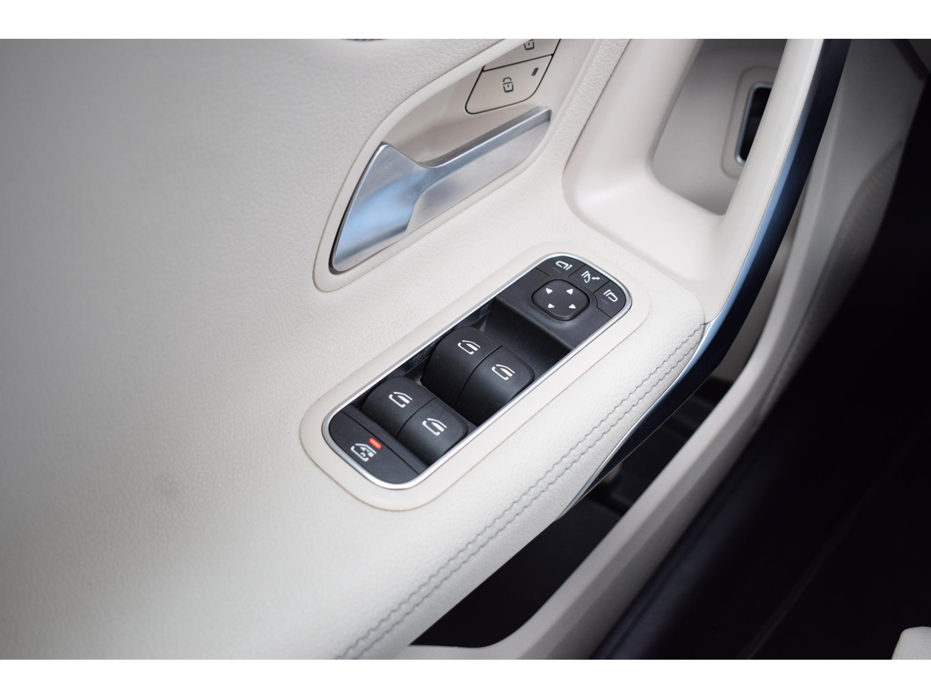 Mercedes-Benz A-klasse 250 e Business Solution Luxury Limited | Pano | Leer | Burmester | SOH: 94,3% | Stoelverwarming