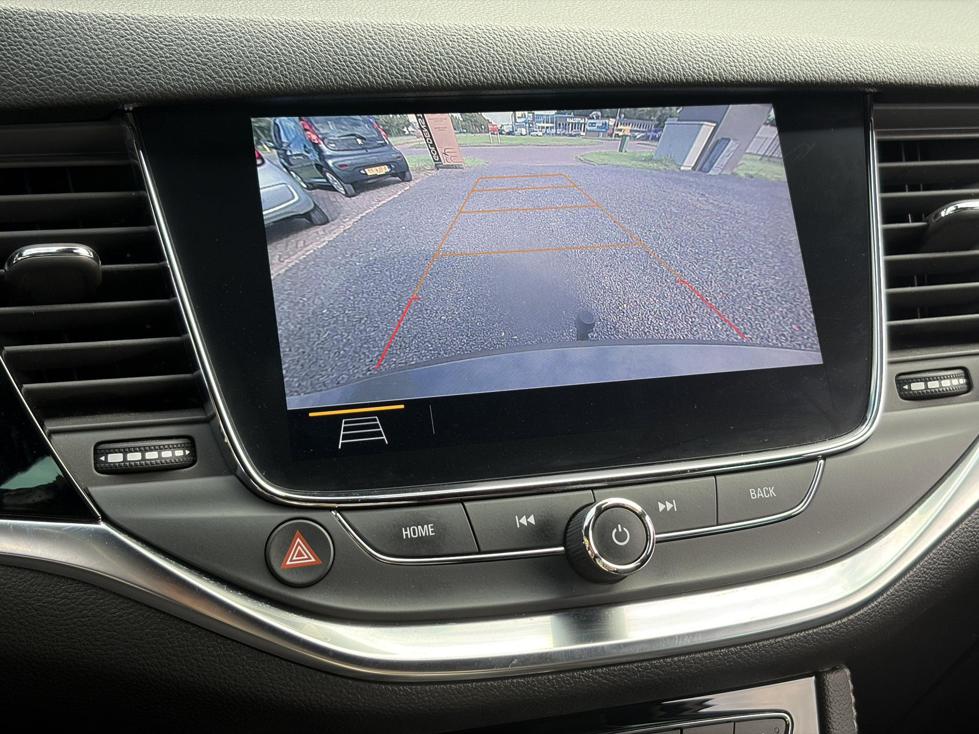 Opel Astra Sports Tourer 1.2 Ultimate ✓146pk✓Carplay✓Camera✓Stoelverw✓Stuurverw✓Keyless✓Pdc V+A✓Alcantara-Leder✓Clima✓Cruise✓6 Bak✓Rijstrooksensor✓Dodehoeksensor✓17''Lm velgen✓N.A.P✓Apk tot 11-2028