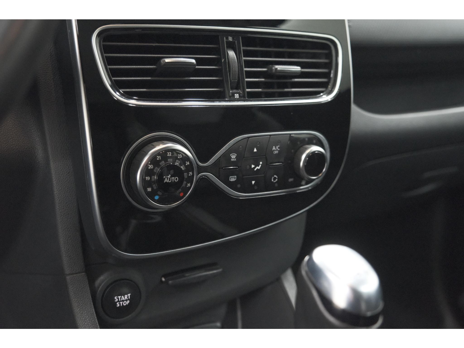 Renault Clio Estate TCe 90 Intens | Bleu De France | Parkeersensoren | Navigatie | Climate Control