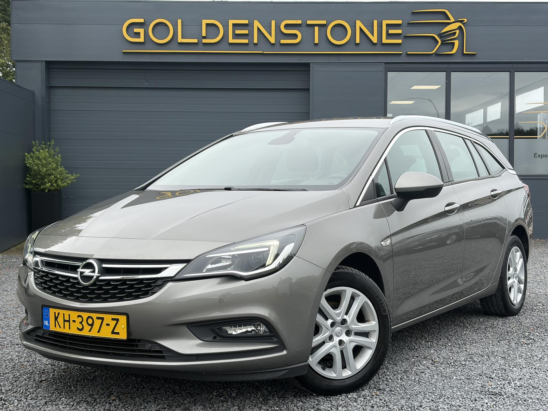 Opel Astra Sports Tourer 1.4 Business+ ✓1e Eigenaar✓Trekhaak✓150pk✓Carplay✓Navi✓Airco✓Cruise✓Pdc V+A✓6 Bak✓Lm velgen✓N.A.P,Apk tot 10-2027