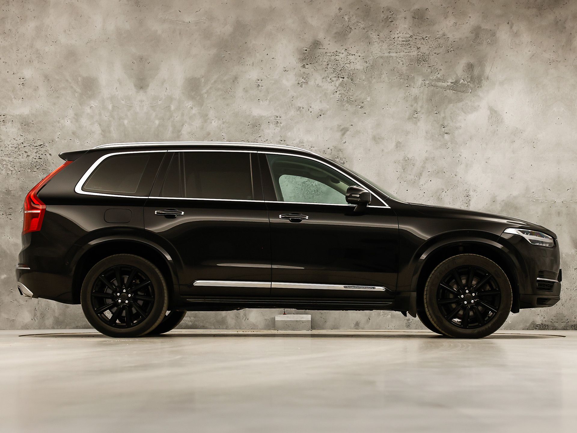 Volvo XC90 2.0 T8 Twin Engine AWD Inscription Automaat 407Pk (PANORAMADAK, APPLE CARPLAY, MEMORY SEATS, STOELVERWARMING/KOELING, CAMERA, GETINT GLAS, LEDER, TREKHAAK, NIEUWE APK)