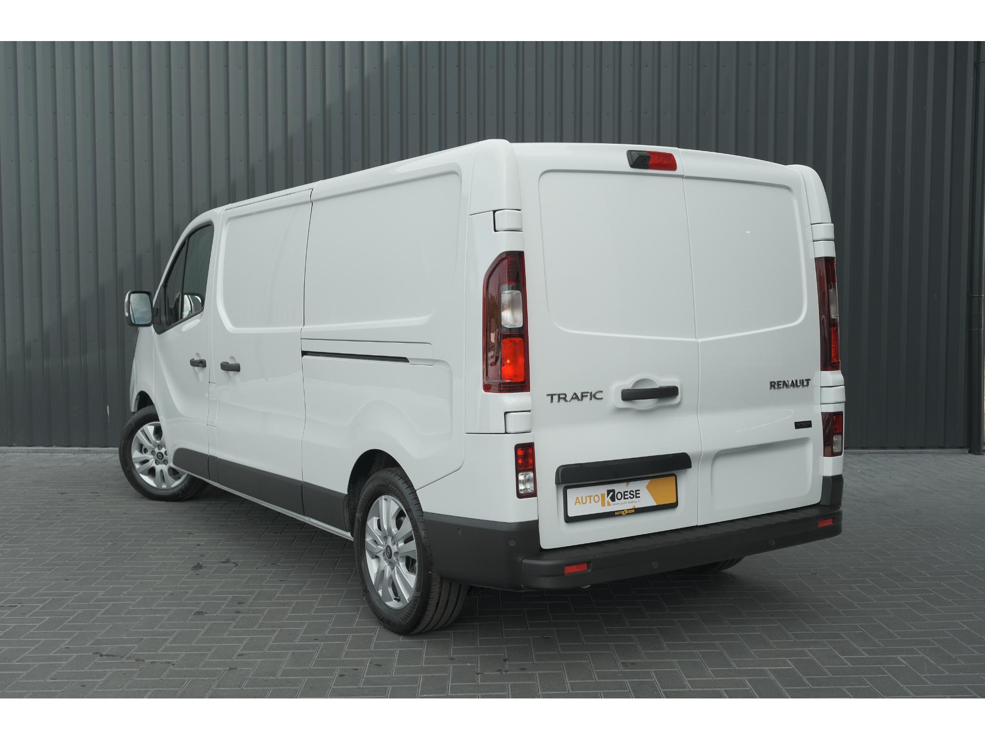 Renault Trafic E-Tech T29 L1H1 Advance 52 kWh | Laadruimte-pakket | Parkeerpakket | 3 fase lader | Camera
