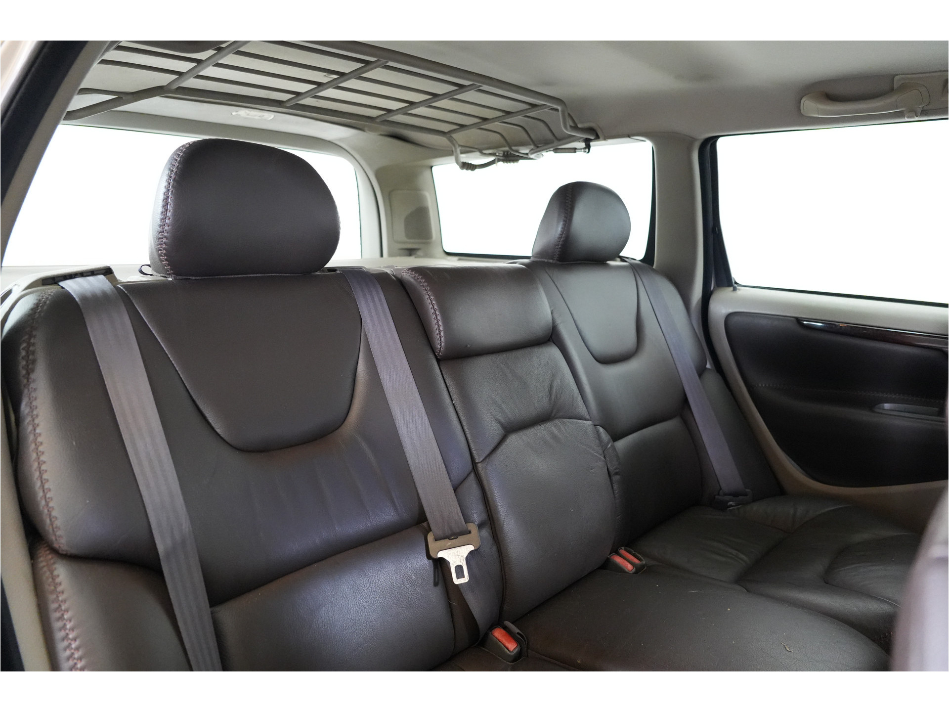 Volvo V70 Cross Country 2.4 T Geartr. Comf. | Blijvend Youngtimer | Trekhaak | Lage stand |