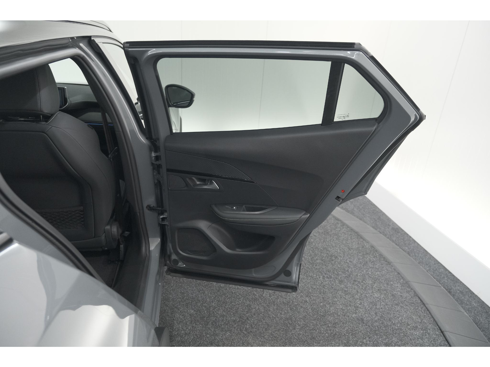 Peugeot e-2008 EV GT Avantage 54 kWh | 360 Camera | Massage Functie | Dodehoekdetectie | Stoelverwarming