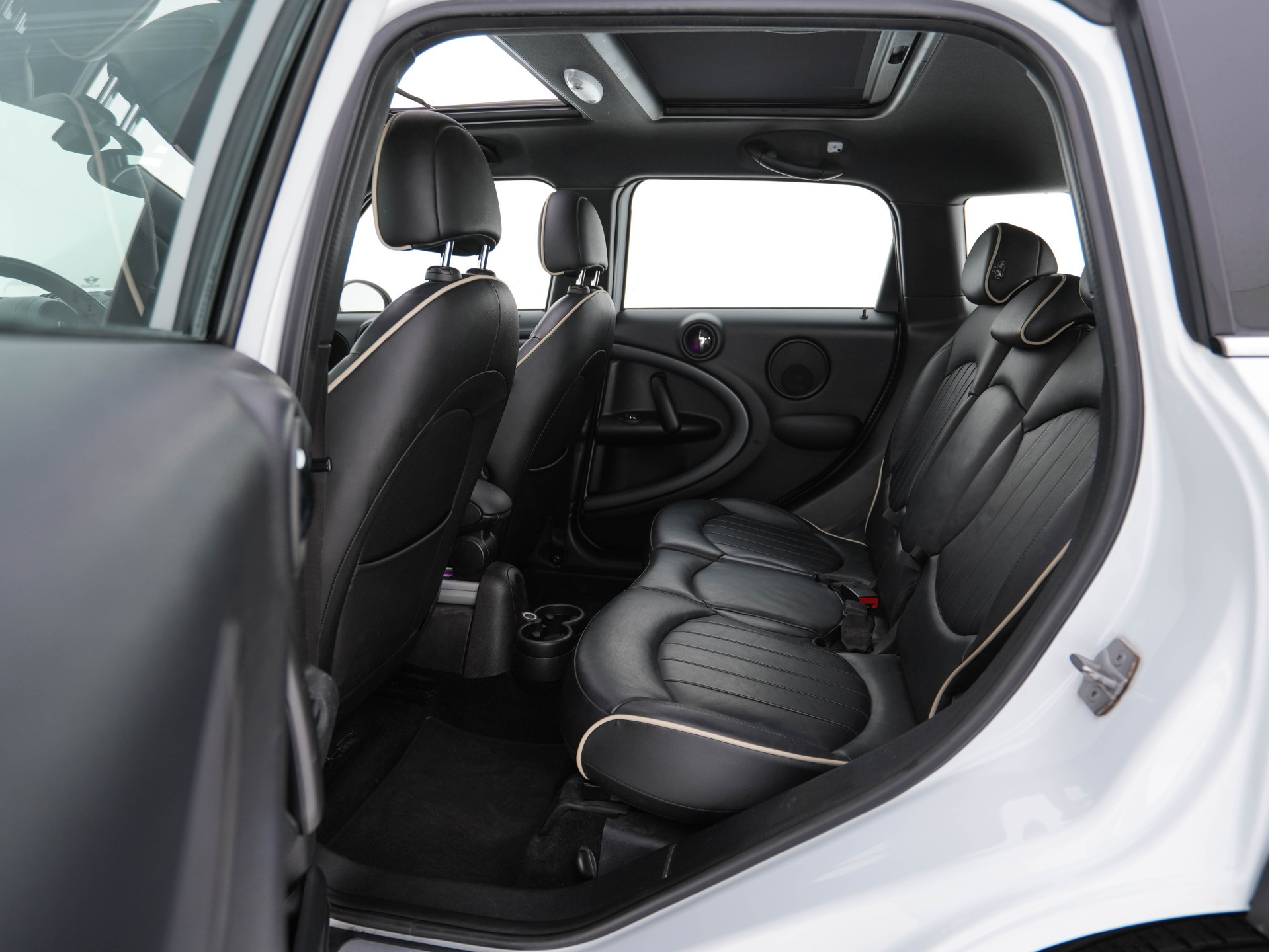 MINI Mini Countryman 2.0 Cooper SD ALL4 Pepper *PANO | LEATHER | BI-XENON | NAVI-FULLMAP | HEATED-COMFORTSEATS | ECC | HEATED-SEATS | PDC | CRUISE | TOWBAR | 17''ALU*