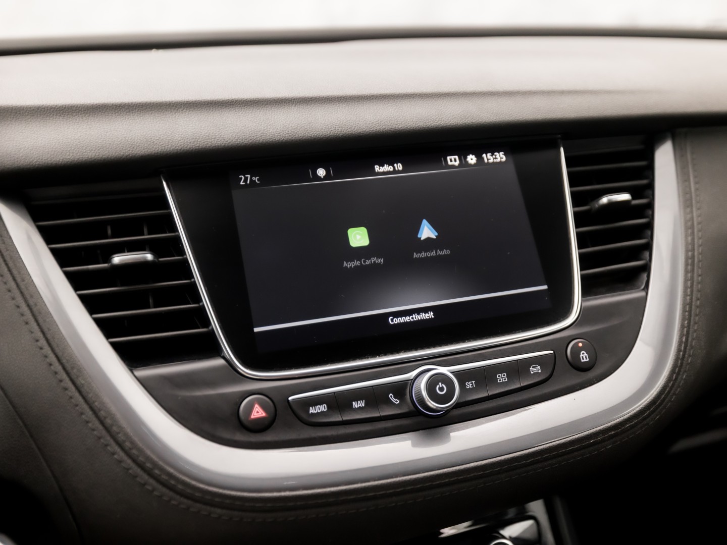 Opel Grandland X 1.2 Innovation Turbo Sport (APPLE CARPLAY, GROOT NAVI, CLIMATE, LEDER, CAMERA, SPORTSTOELEN, GETINT GLAS, CRUISE, NIEUWSTAAT)