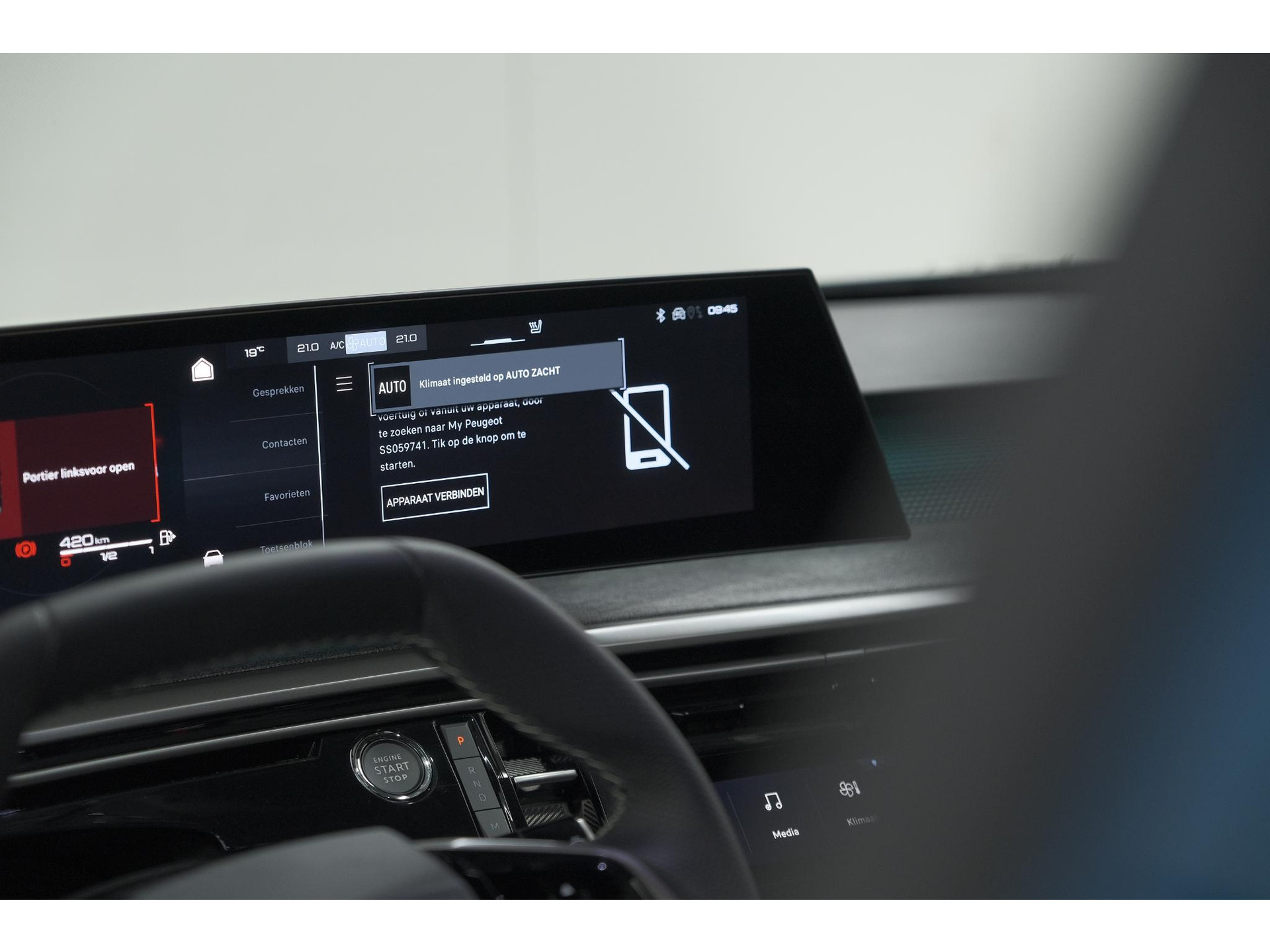 Peugeot 3008 1.2 Hybrid 136 GT | Panoramdak | 360 Camera | Stoelverwarming | Elektrische Kofferklep | Allseason Banden