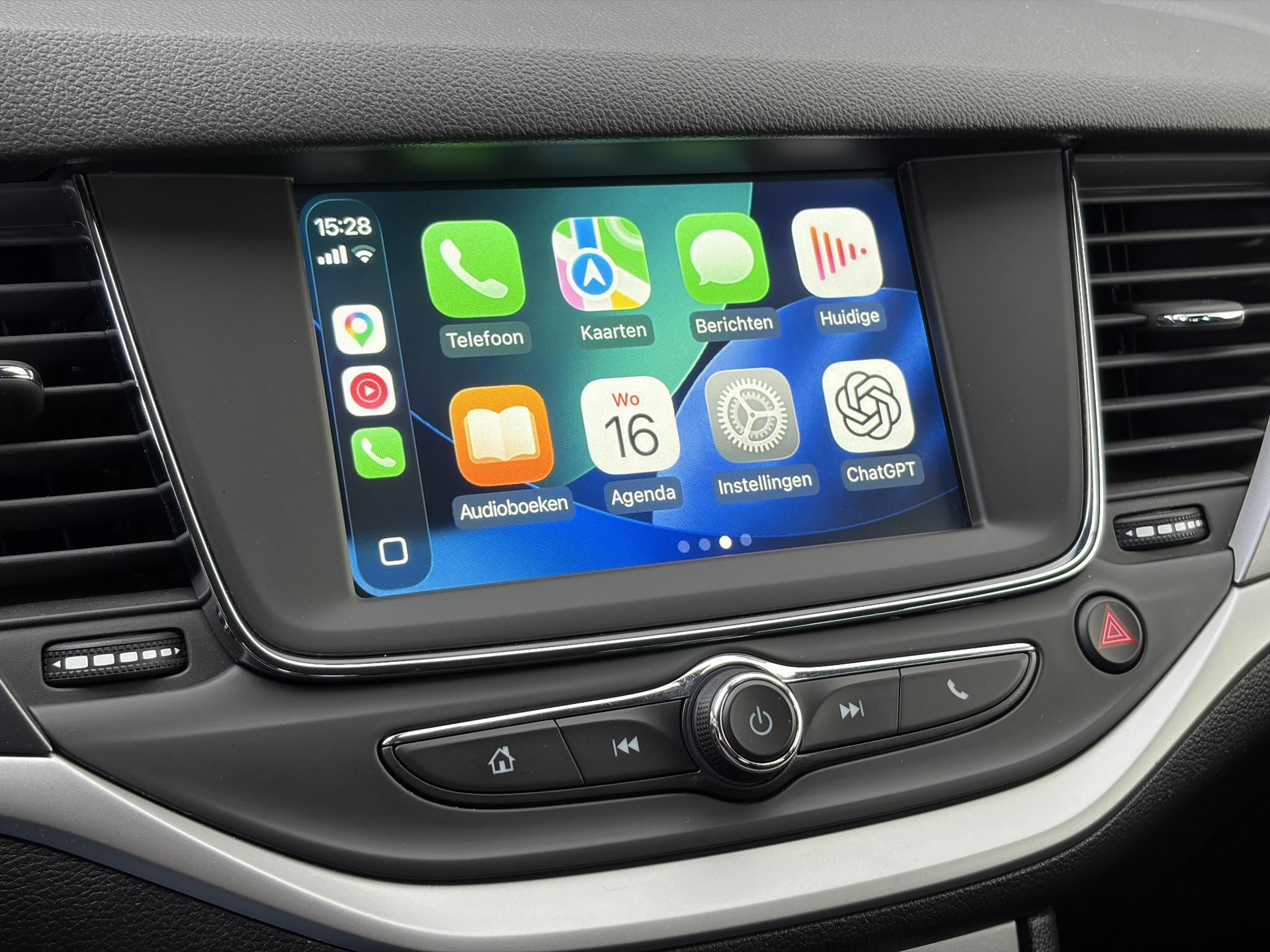 Opel Astra Sports Tourer 1.4 Turbo 120 Jaar Edition ✓150pk✓Carplay✓Navi✓Trekhaak✓Pdc V+A✓Clima✓Cruise✓6 Bak✓Lm velgen✓N.A.P✓Apk tot 02-2028