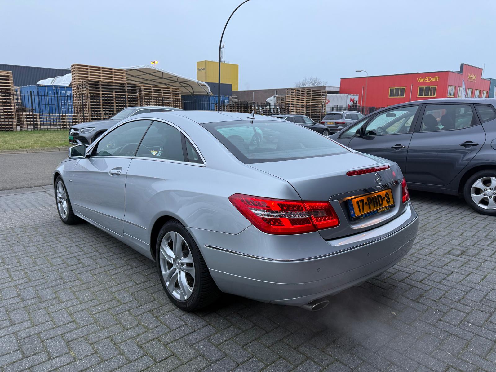 Mercedes-Benz E-klasse Coupé 200 CGI Avantgarde | 2E EIGENAAR | 3/6/12MND GARANTIE | LEDER | NAVI | CRUISE | LMV |