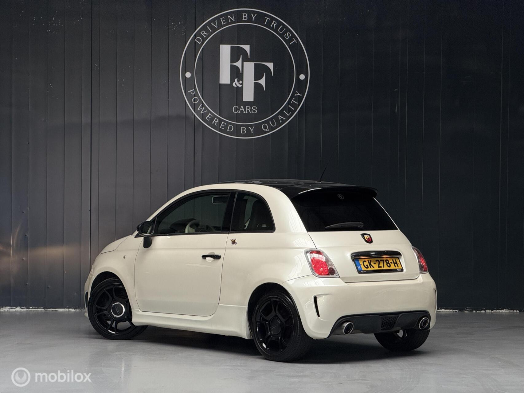 Fiat 500 1.2 Lounge|Automaat|Panodak|Leder|CarPlay|Abarth Look