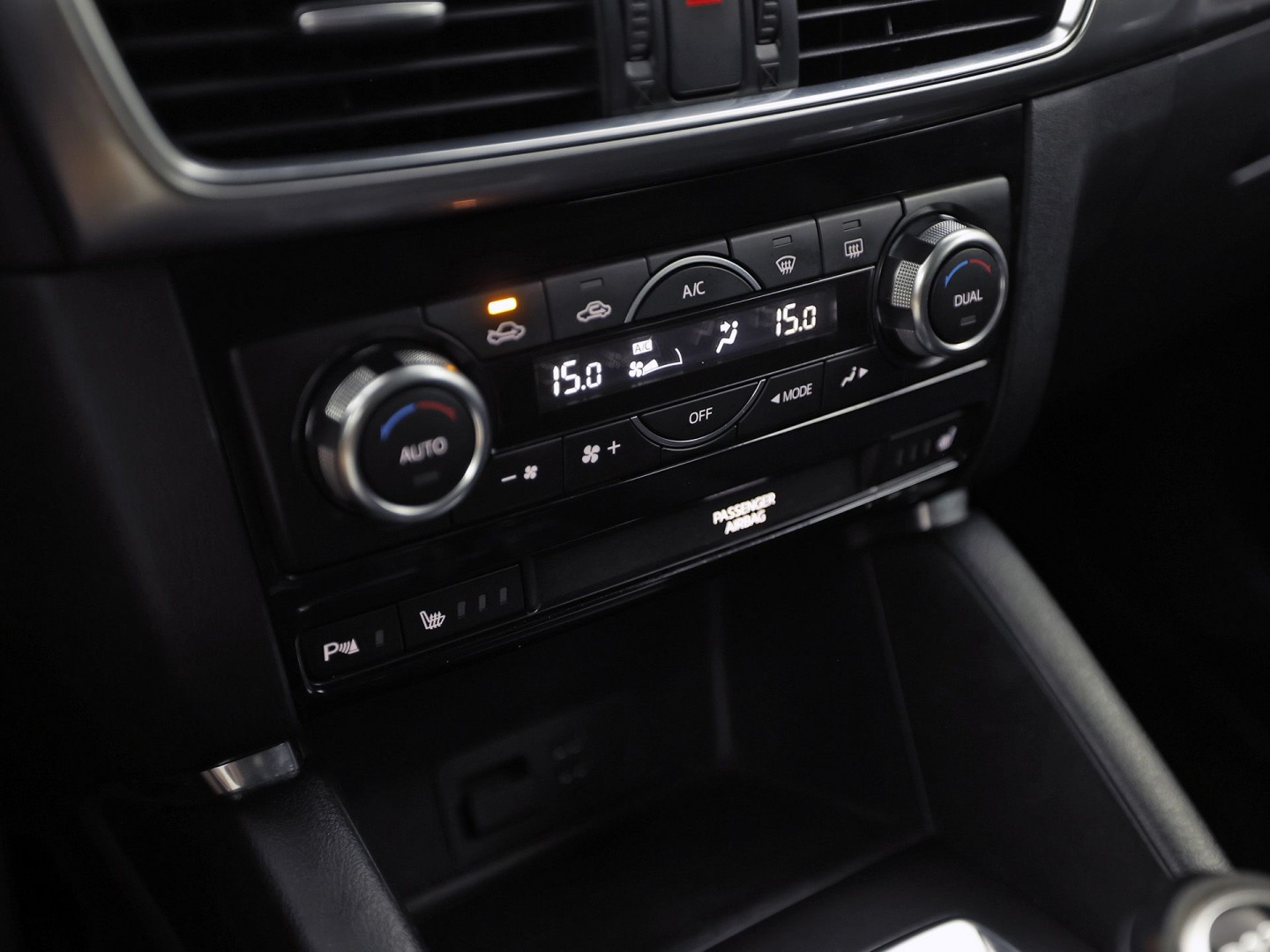 Mazda CX-5 2.0 SkyActiv-G 165 TS 2WD (NAVIGATIE, CLIMATE, STOELVERWARMING, GETINT GLAS, PARKEERSENSOREN, CRUISE, NIEUWE APK, NIEUWSTAAT)