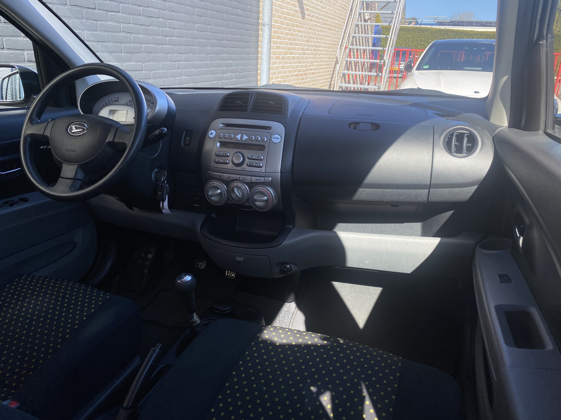 Daihatsu Sirion 2 1.3-16V Prestige | dealer onderhouden | airco | elektrisch pakket | nieuw geleverd | 3 maand garantie