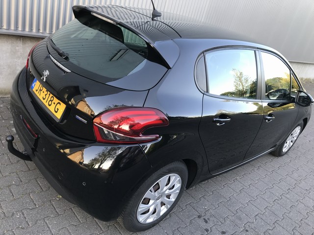 Peugeot 208 1.2 Automaat - V E R K O C H T