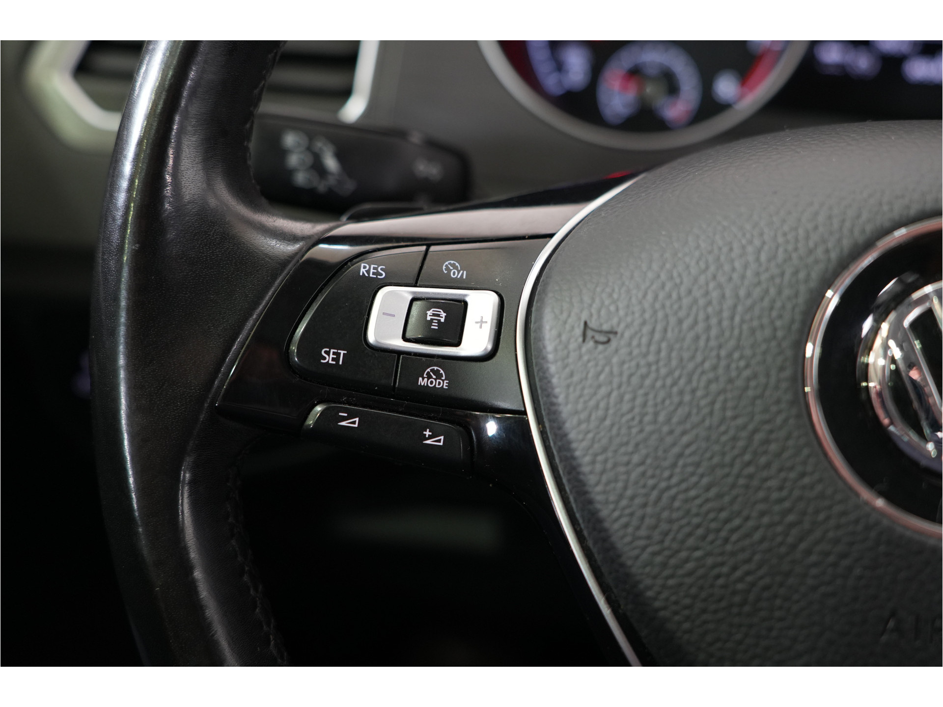 Volkswagen Golf Sportsvan 1.5 TSI ACT Highline | Trekhaak | Camera | Adaptive Cruise |