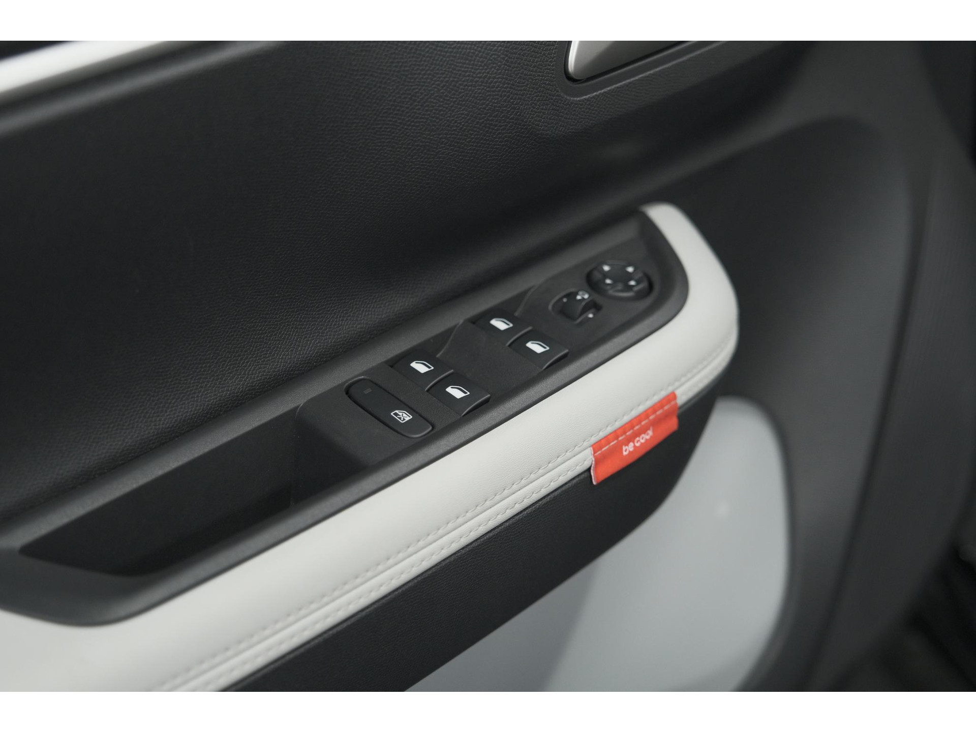 Citroen Ë-C3 Max 113pk 44 kWh | 7 KW Laadfunctie | Camera | Navigatie | Apple Carplay | Parkeersensoren