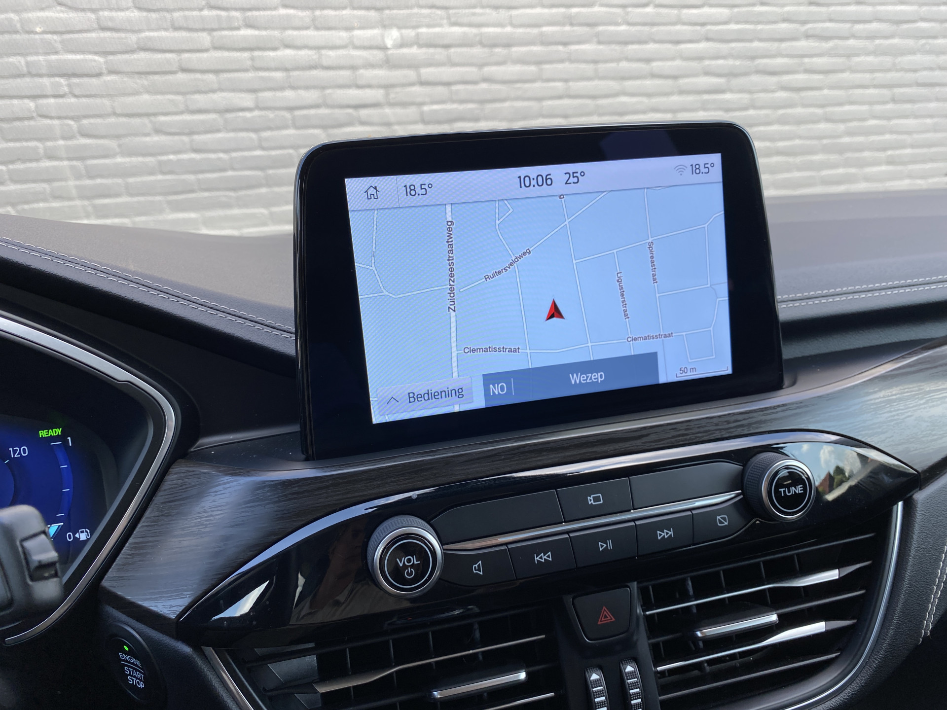 Ford Kuga 2.5 PHEV Vignale 225 pk | dealer onderh. | panoramadak | leder interieur | elektr. v. stoelen | navigatie | B&O audio