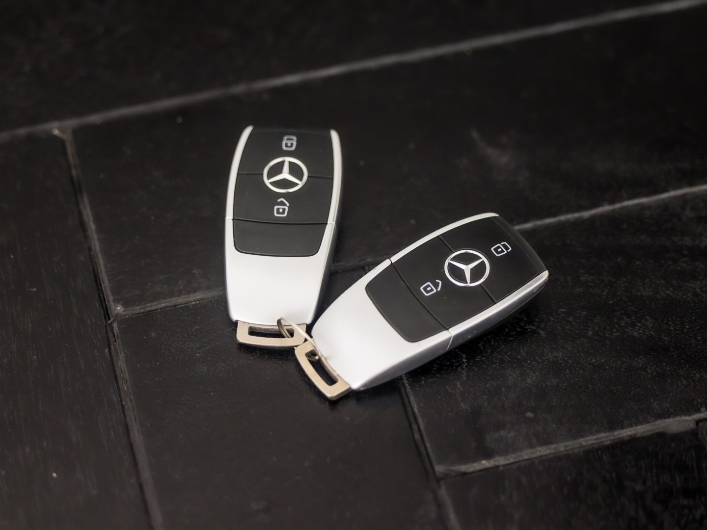 Mercedes-Benz A-Klasse 250 AMG Sport 224Pk Automaat (PANORAMADAK, MEMORY SEATS, 360 CAMERA, BURMESTER, GROOT NAVI, SFEERVERLICHTING, WIDESCREEN, ADAPTIVE CRUISE, NIEUWSTAAT)