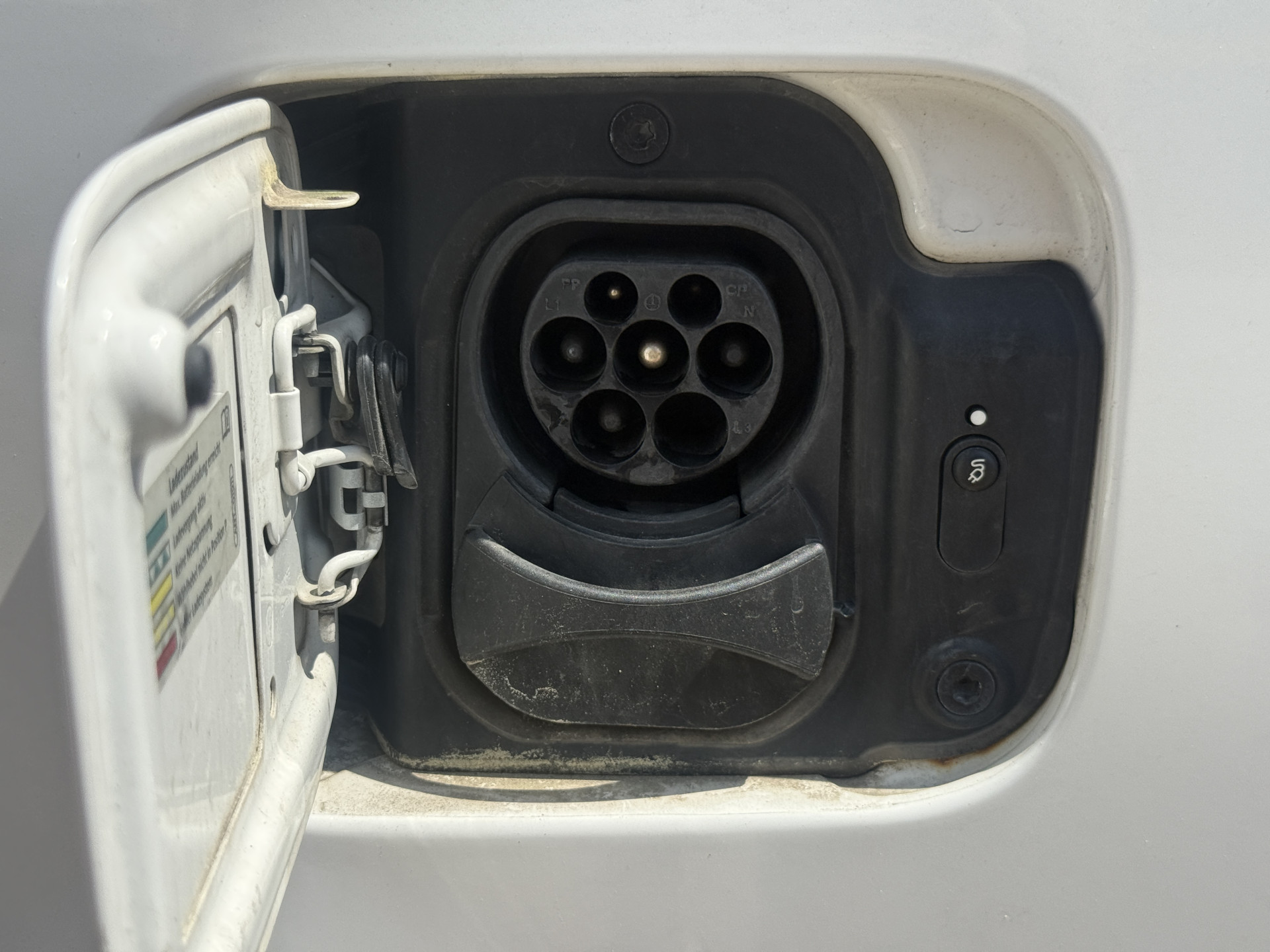 Volkswagen e-Caddy 37kWh 113PK L2H1 Elektrisch Caddy ABT Maxi 37,3kWh 159km WLTP Trekhaak Airco Stoelverwarming Parkeersensoren