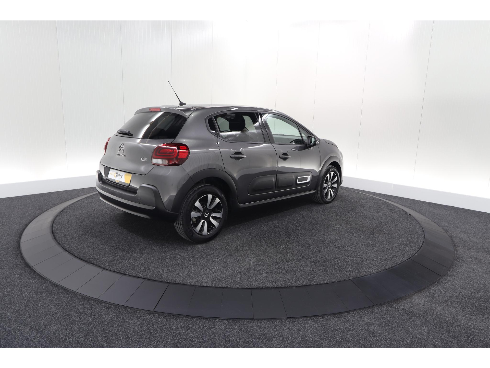 Citroen C3 PureTech 110 EAT6 Max | Apple Carplay | Parkeersensoren | Climate Control | 16 Inch Lichtmetalen Velgen