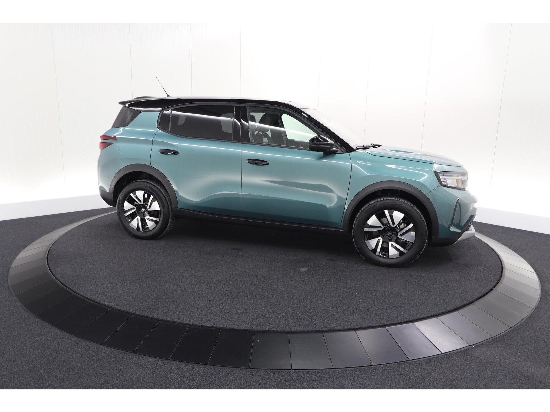 Opel Frontera Electric GS 44 kWh | 11 KW Laadfunctie | Camera | Dodehoekdetectie | Apple Carplay