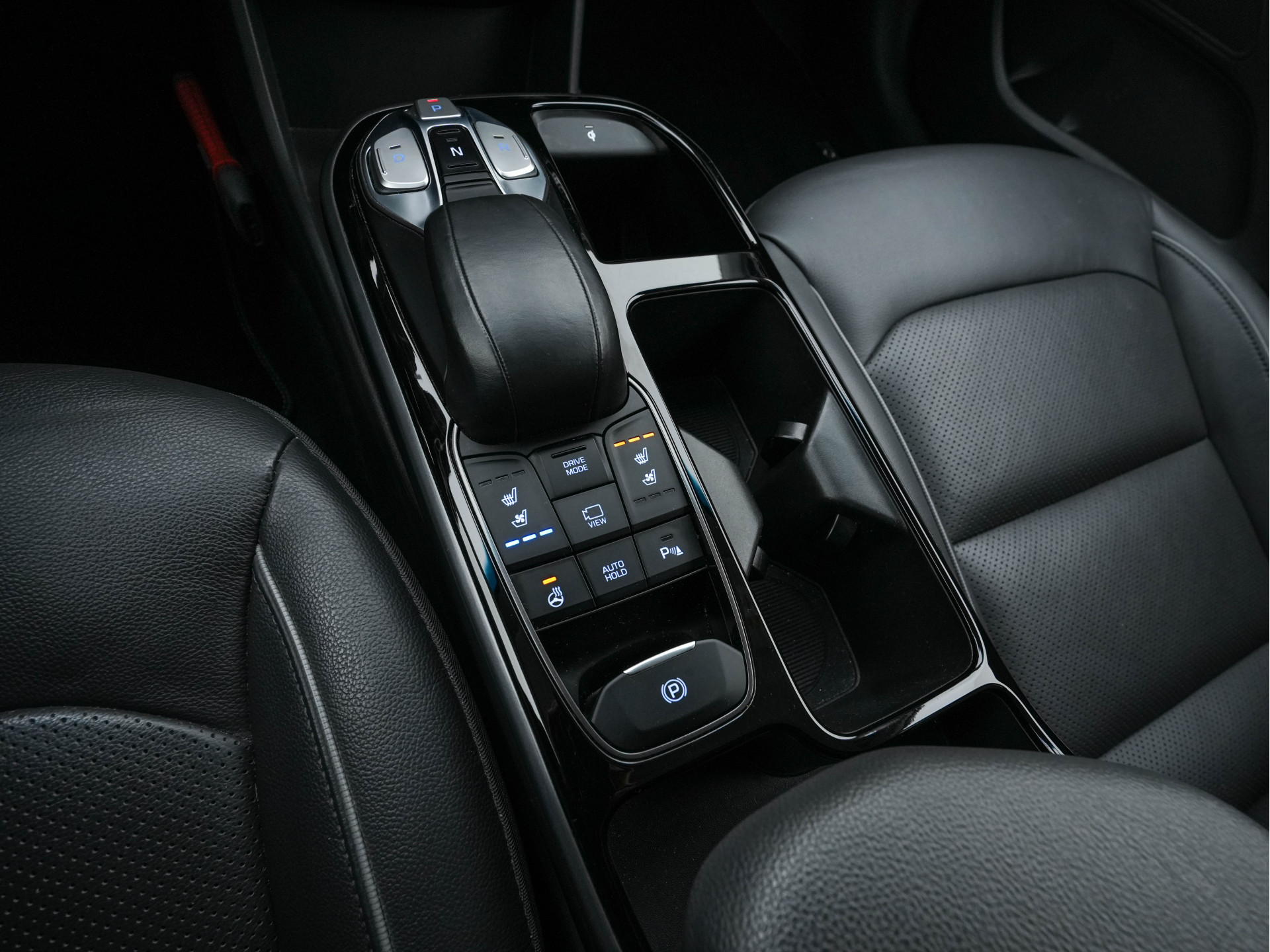 Hyundai IONIQ Premium EV 38 kWh {SOH-100%} Aut *HEATPUMP | LEATHER | FULL-LED | ADAPTIVE-CRUISE | KEYLESS | NAVI-FULLMAP | DAB | CAMERA | MEMORY-PACK | DIGI-COCKPIT | HEATED/VENTILATED-SEATS | CCS- FASTLOADER | PRIVACY-GLASS |