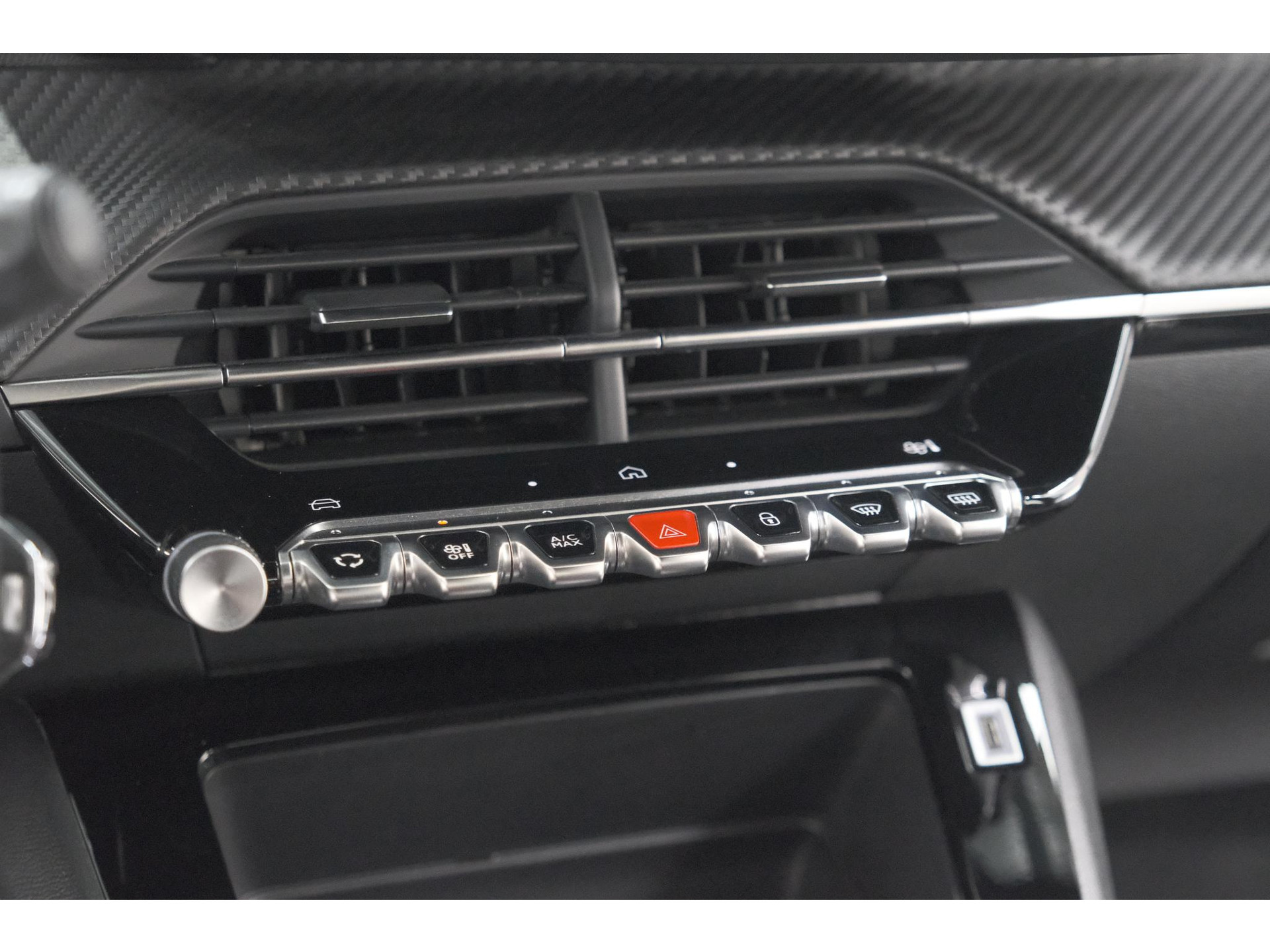 Peugeot 2008 Hybrid 136 e-DCS6 Style | Apple Carplay | Parkeersensoren | Climate control