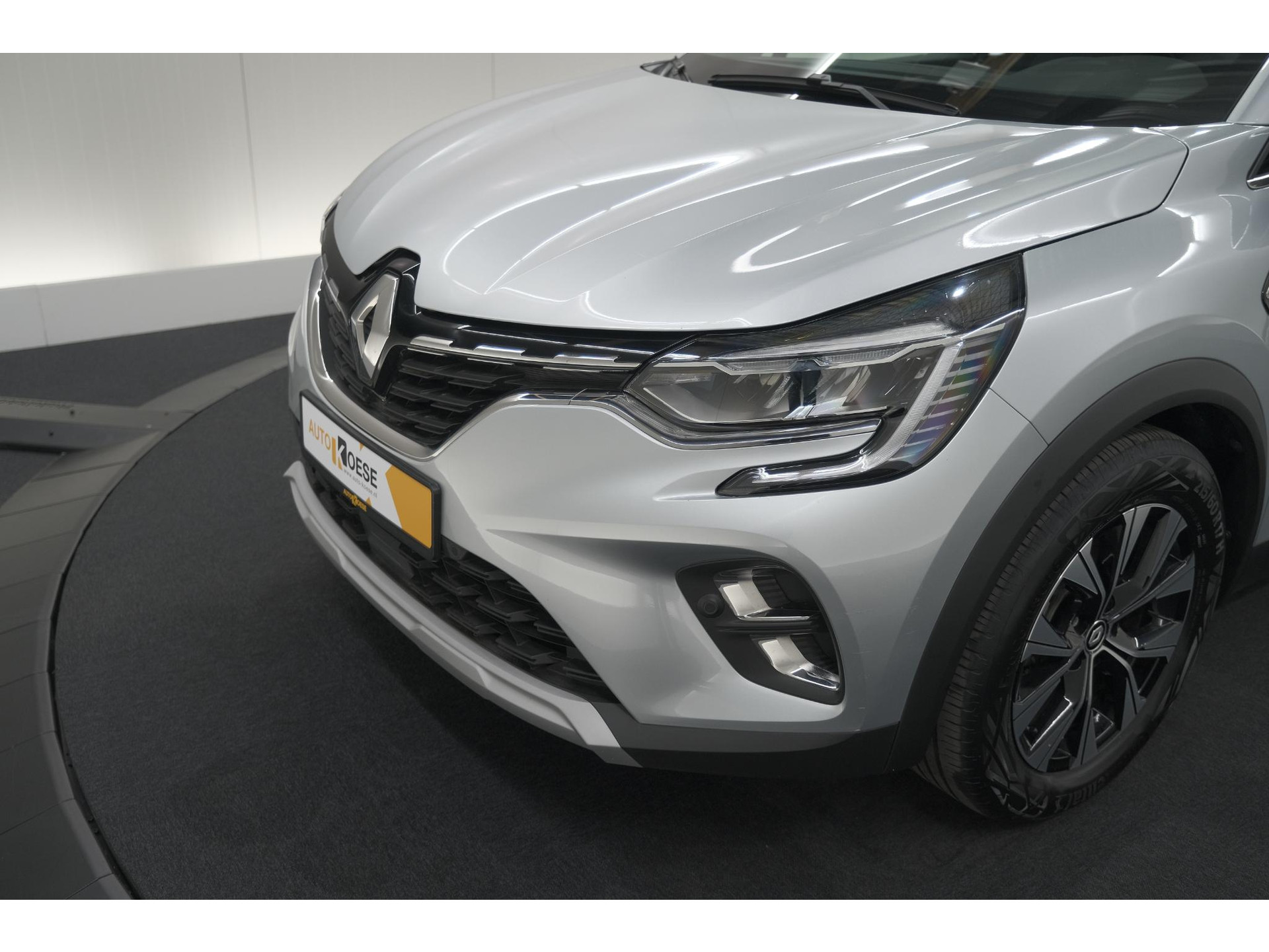 Renault Captur 1.6 E-Tech full hybrid 145 techno | Camera | Parkeersensoren | Climate control | Keyless